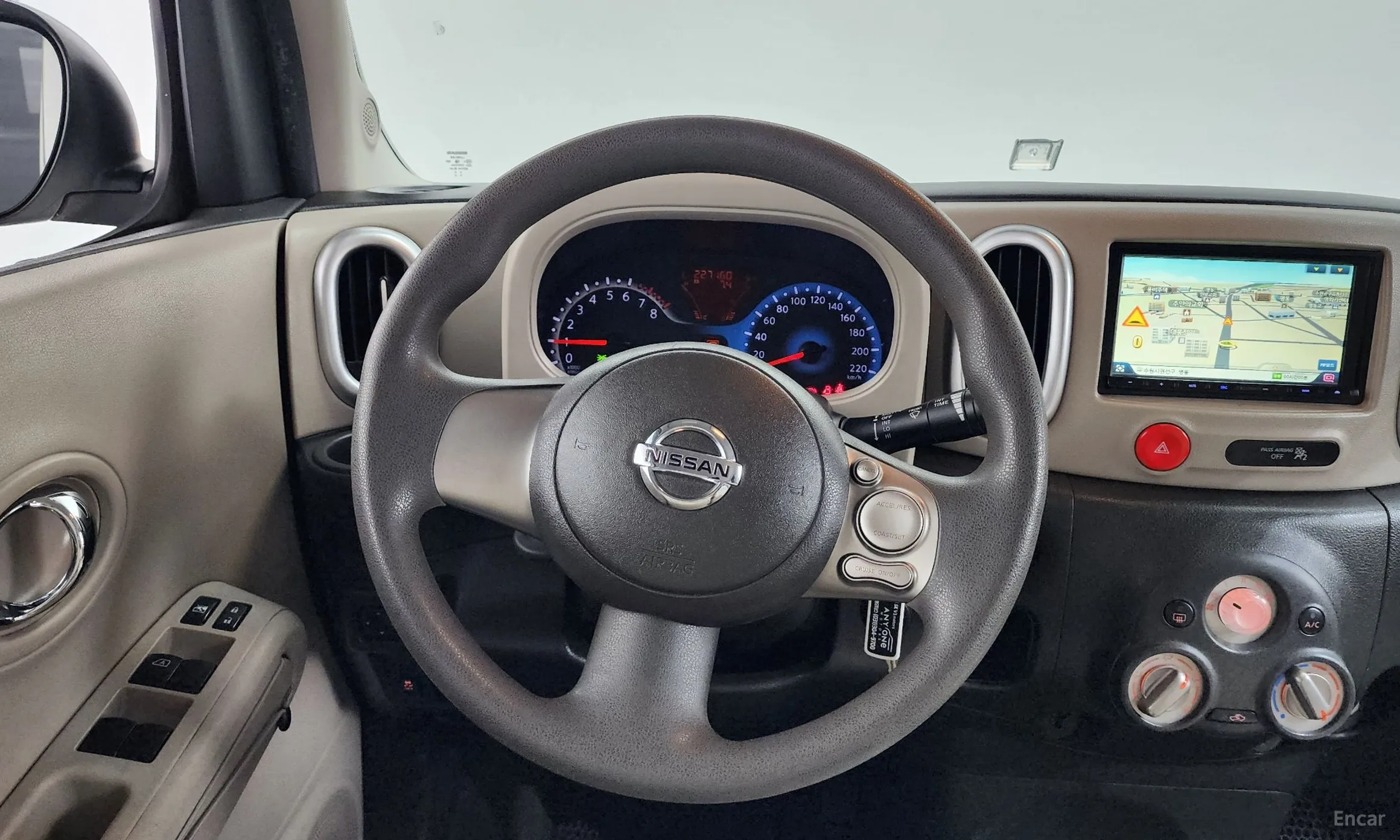 Nissan Cube превью 13