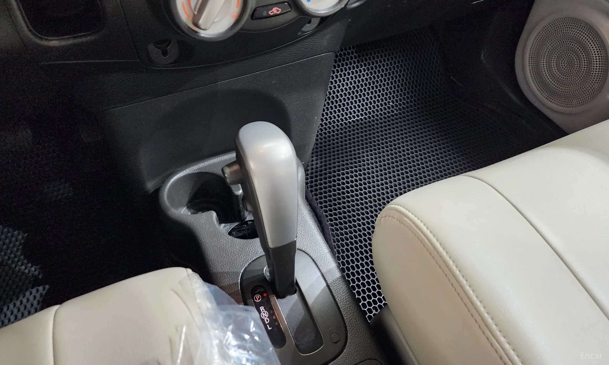 Nissan Cube превью 9