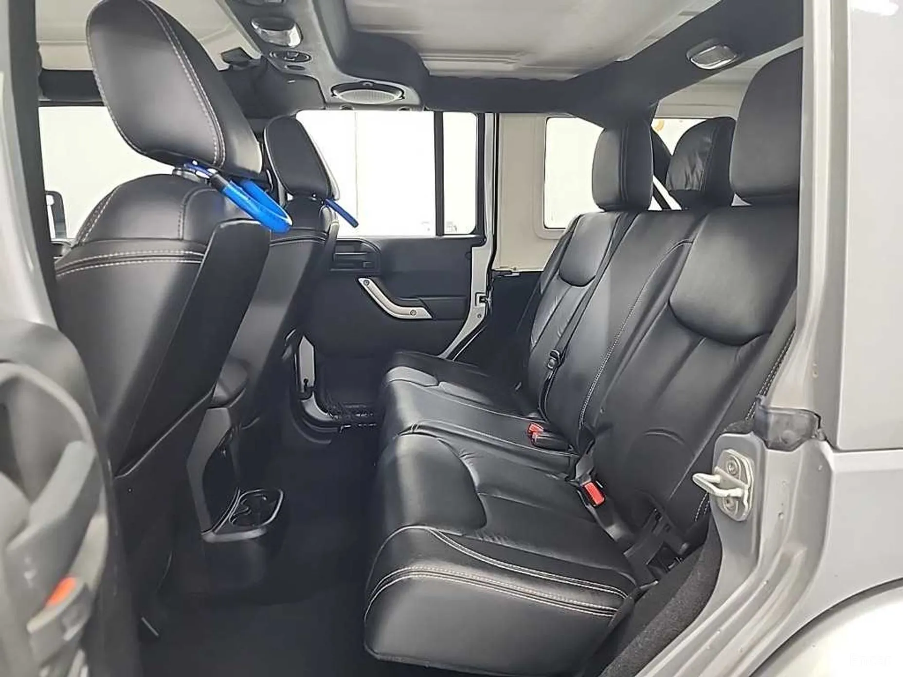 Jeep Wrangler (JK) превью 12