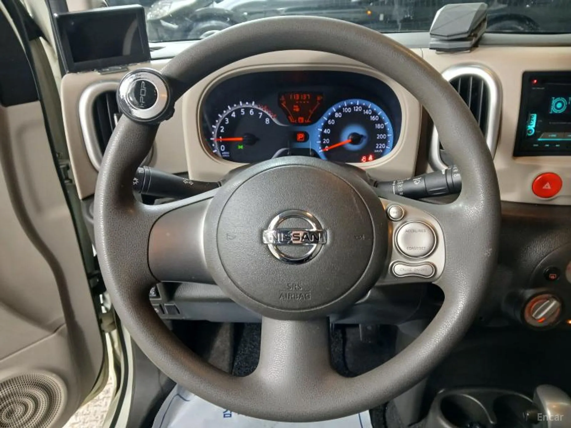 Nissan Cube превью 8