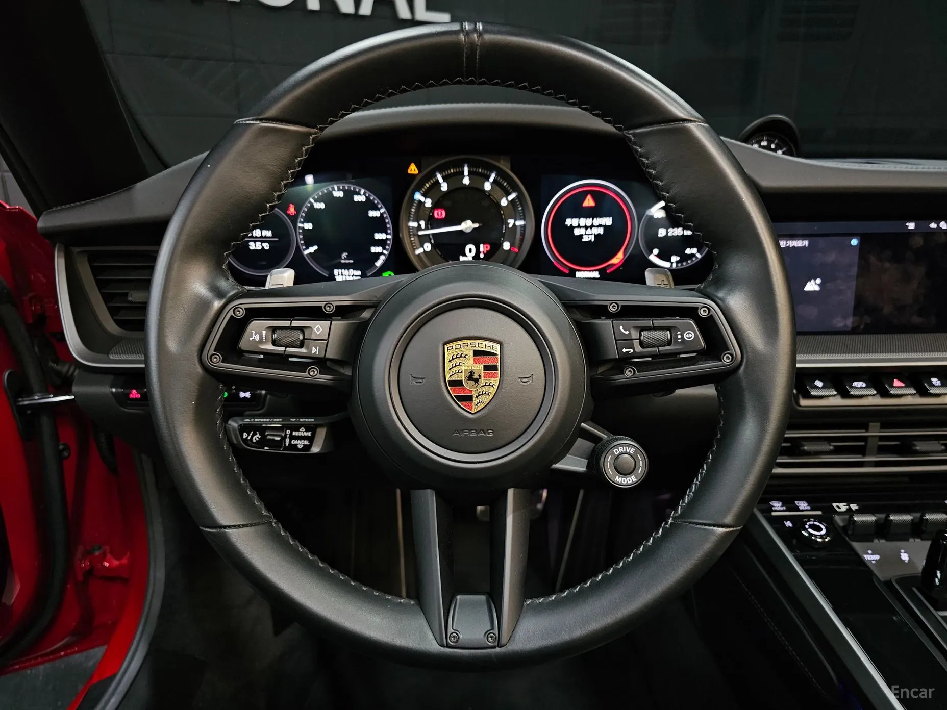 Porsche 911 (992) превью 15