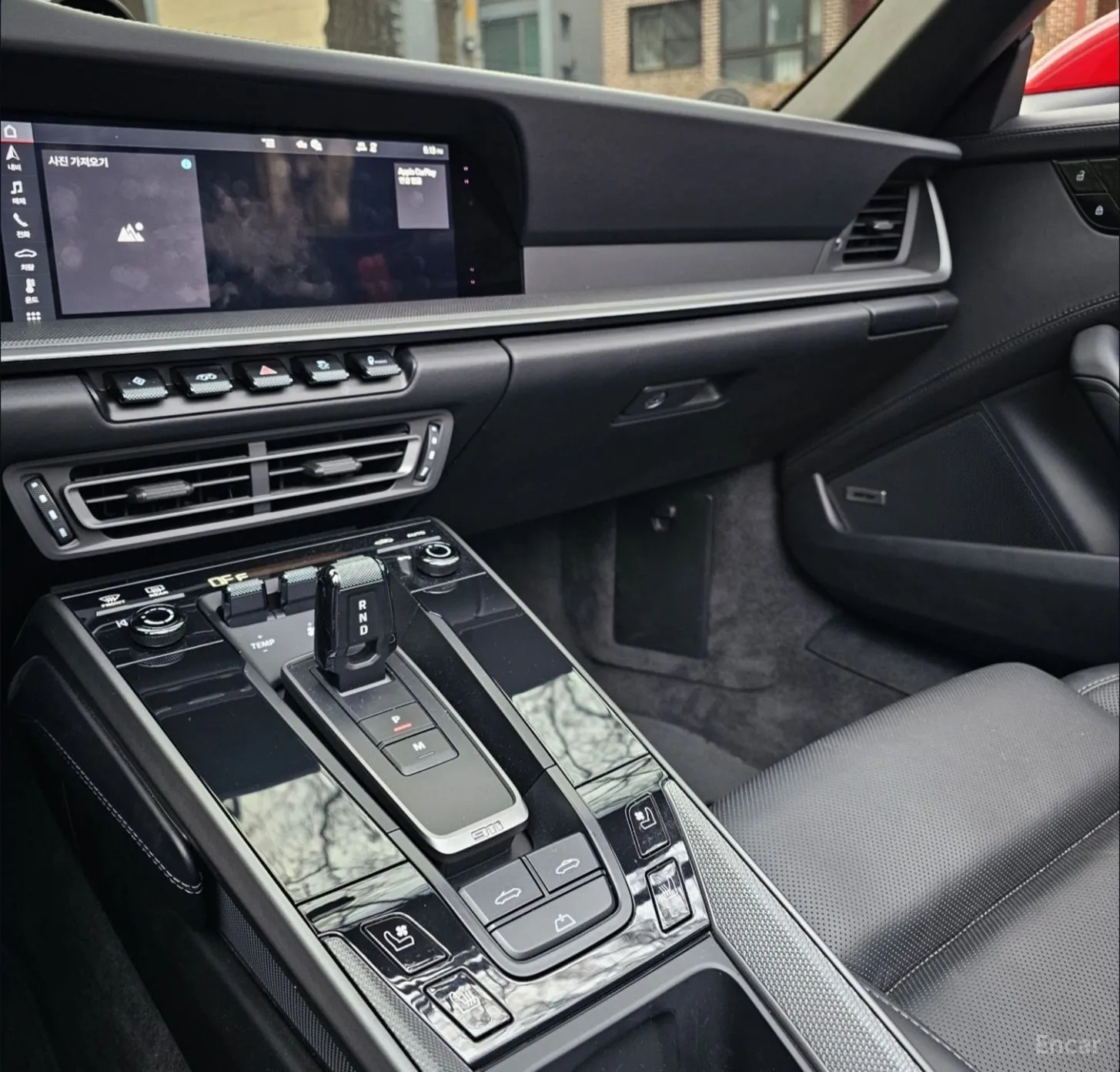Porsche 911 (992) превью 13