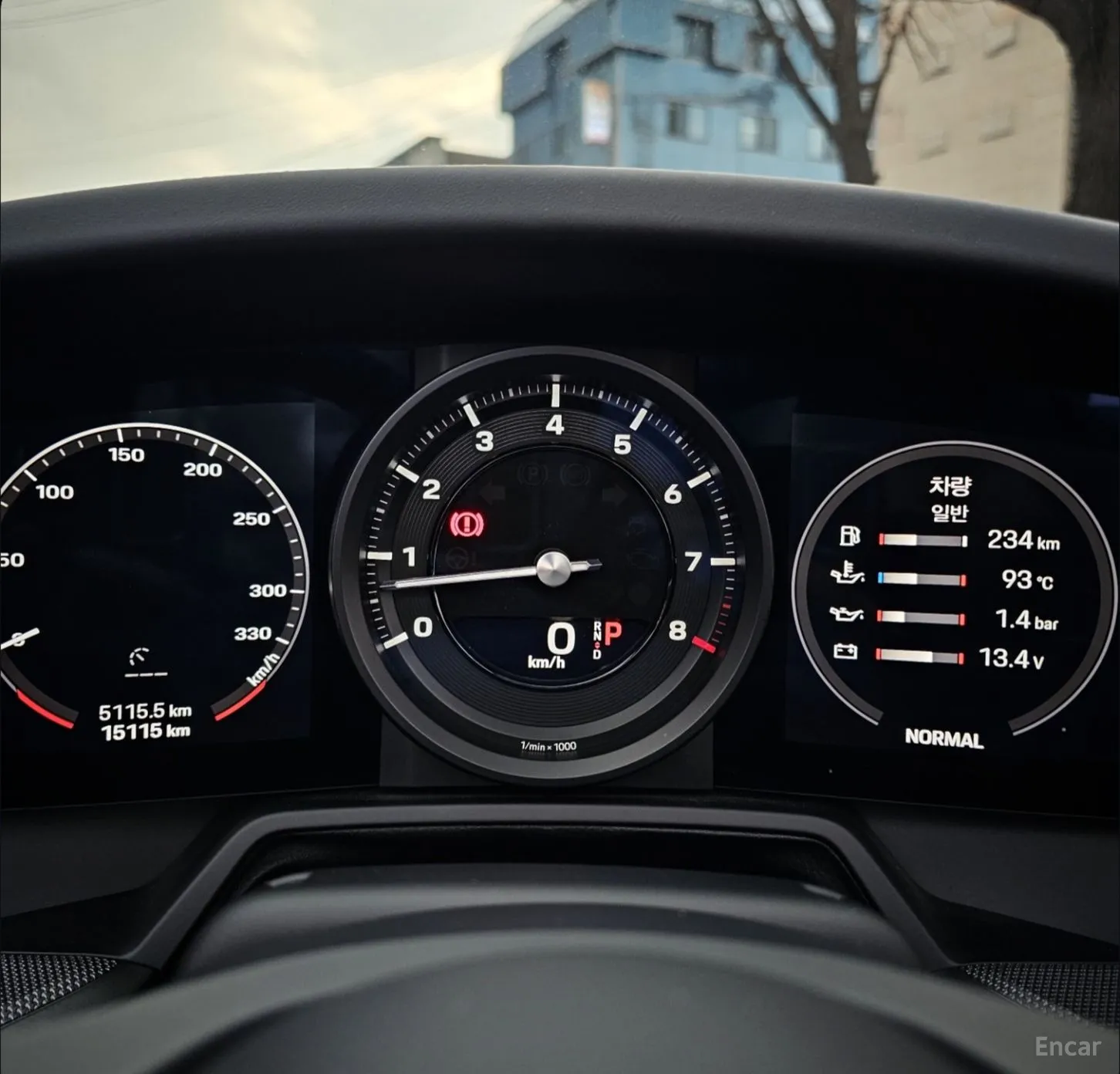Porsche 911 (992) превью 16