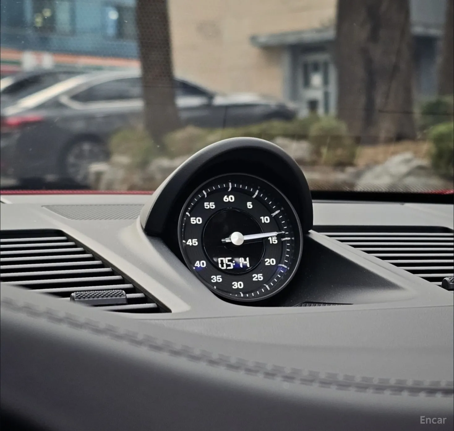 Porsche 911 (992) превью 18