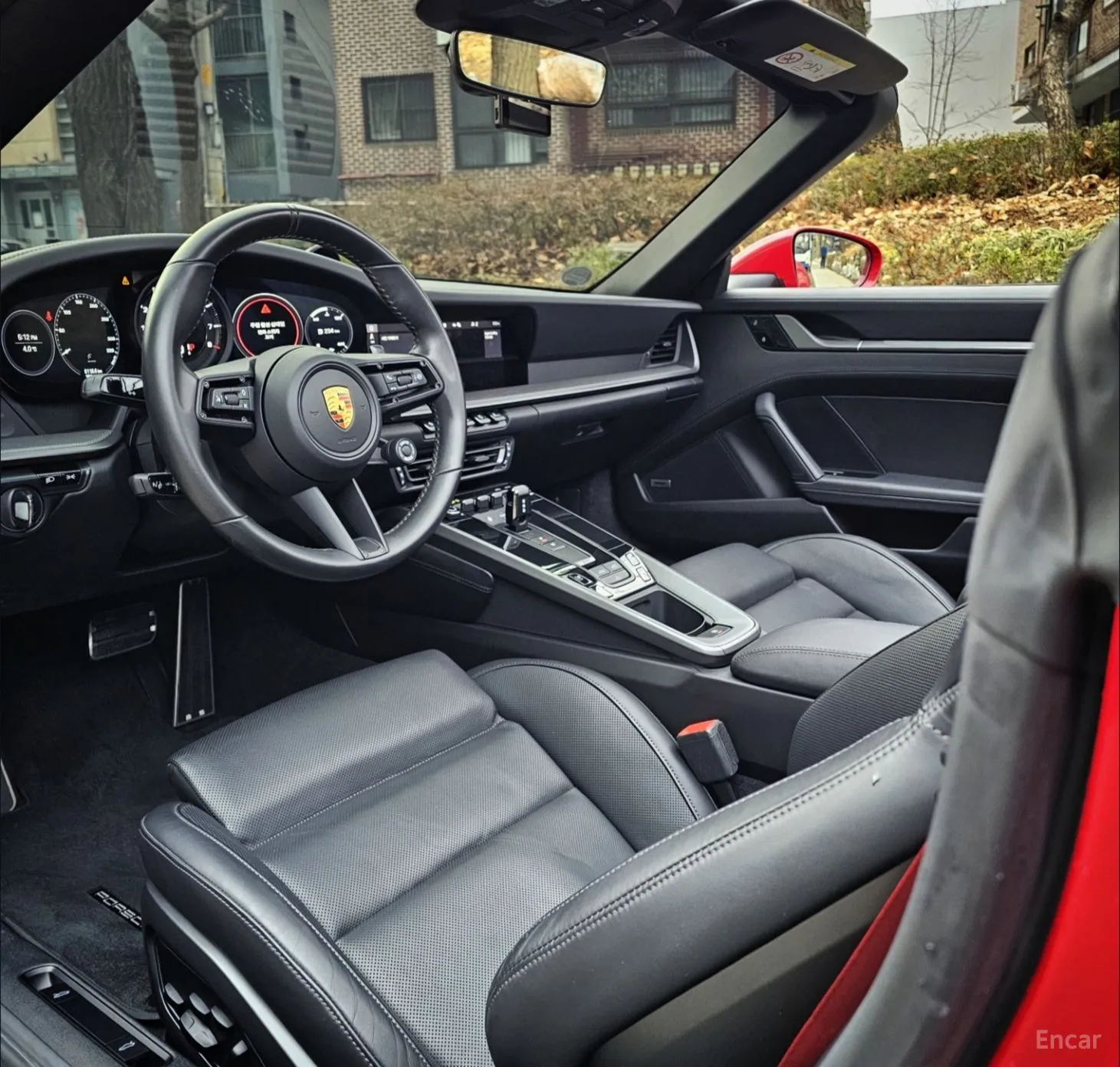 Porsche 911 (992) превью 8