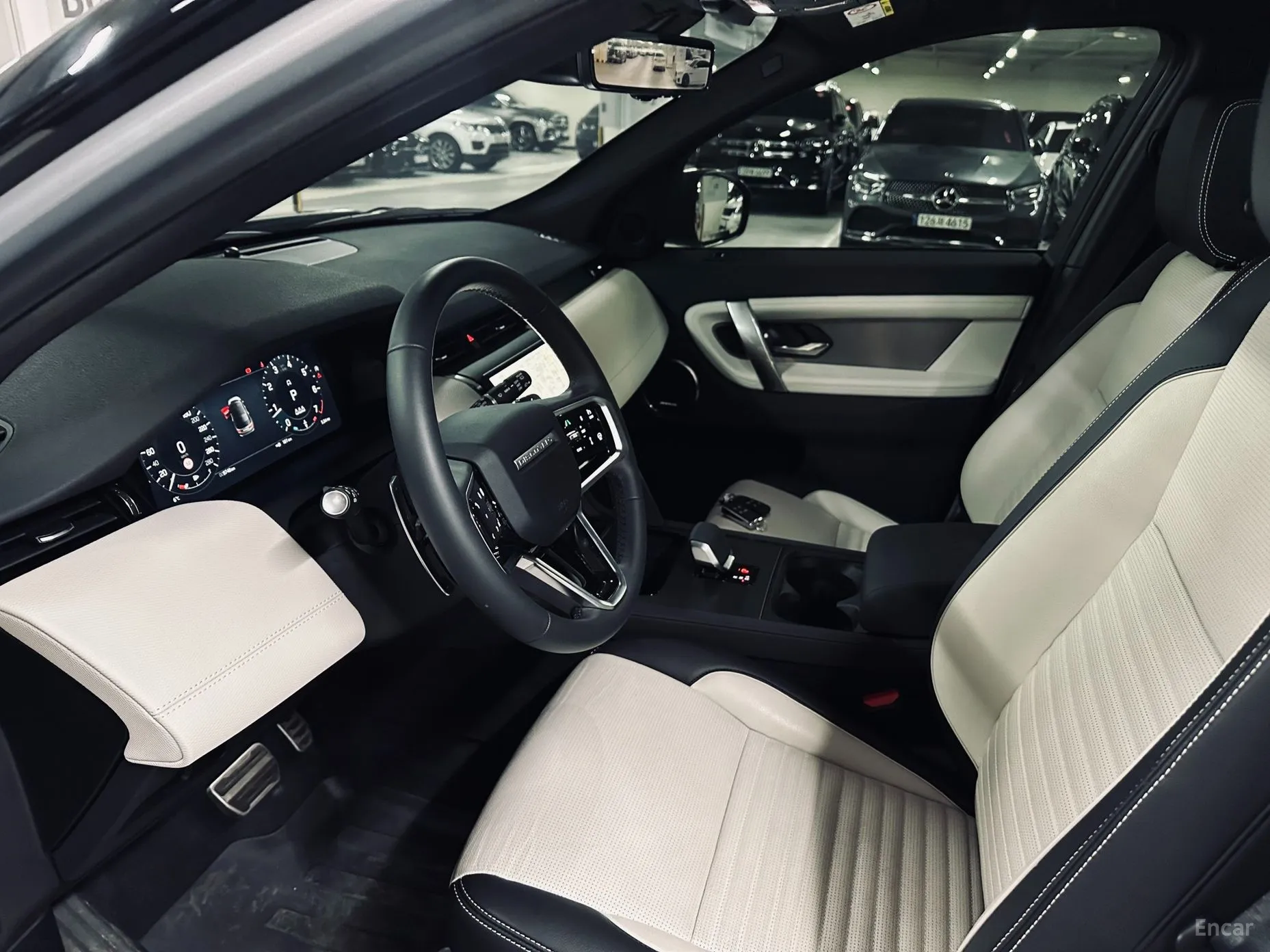 Land Rover Discovery Sports превью 10