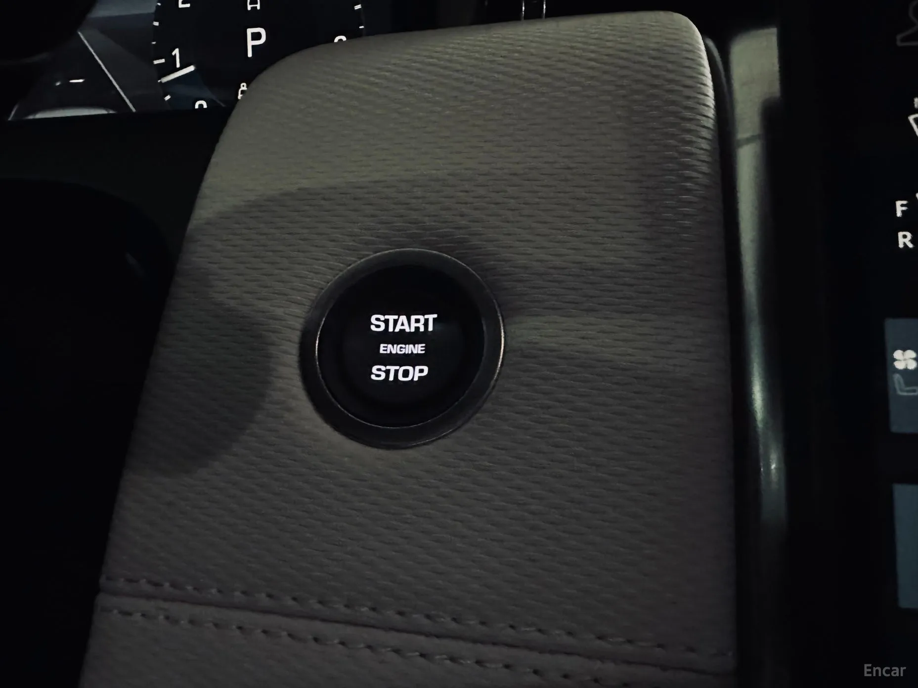 Land Rover Discovery Sports превью 15