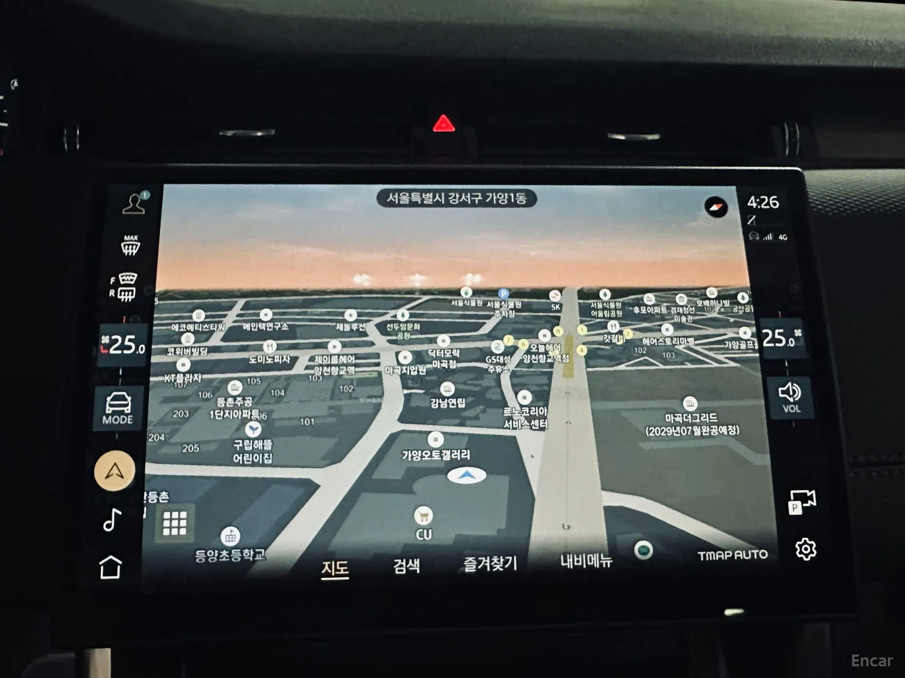 Land Rover Discovery Sports превью 16