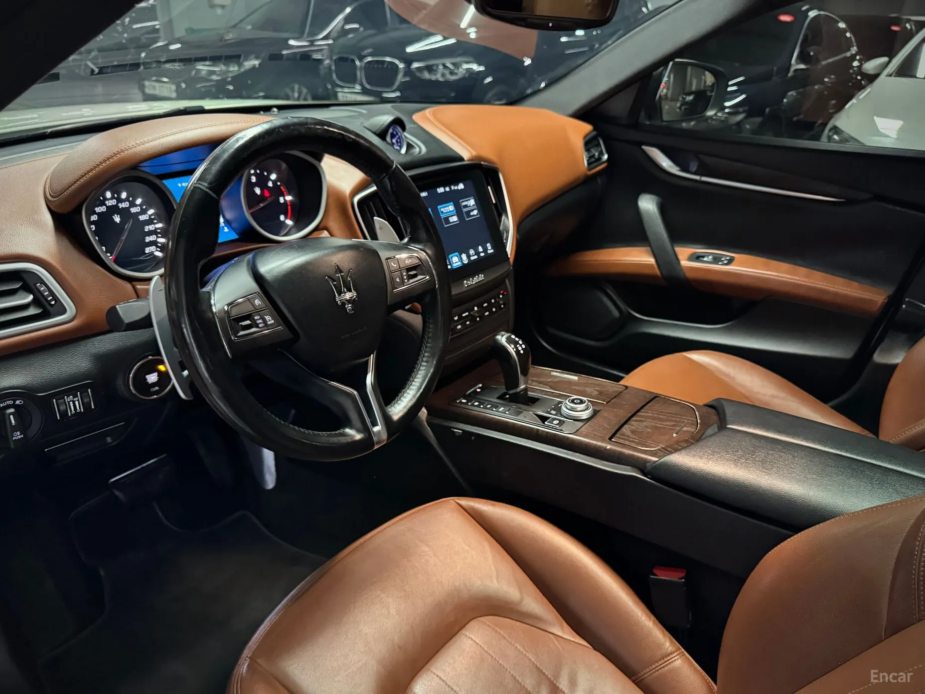 Maserati Ghibli превью 10