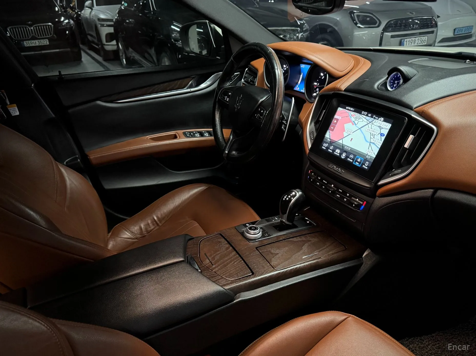 Maserati Ghibli превью 12