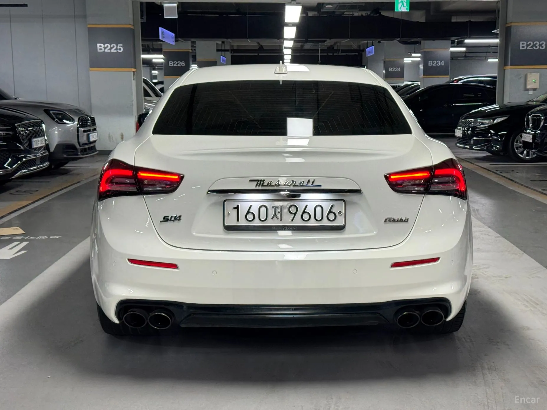 Maserati Ghibli превью 4