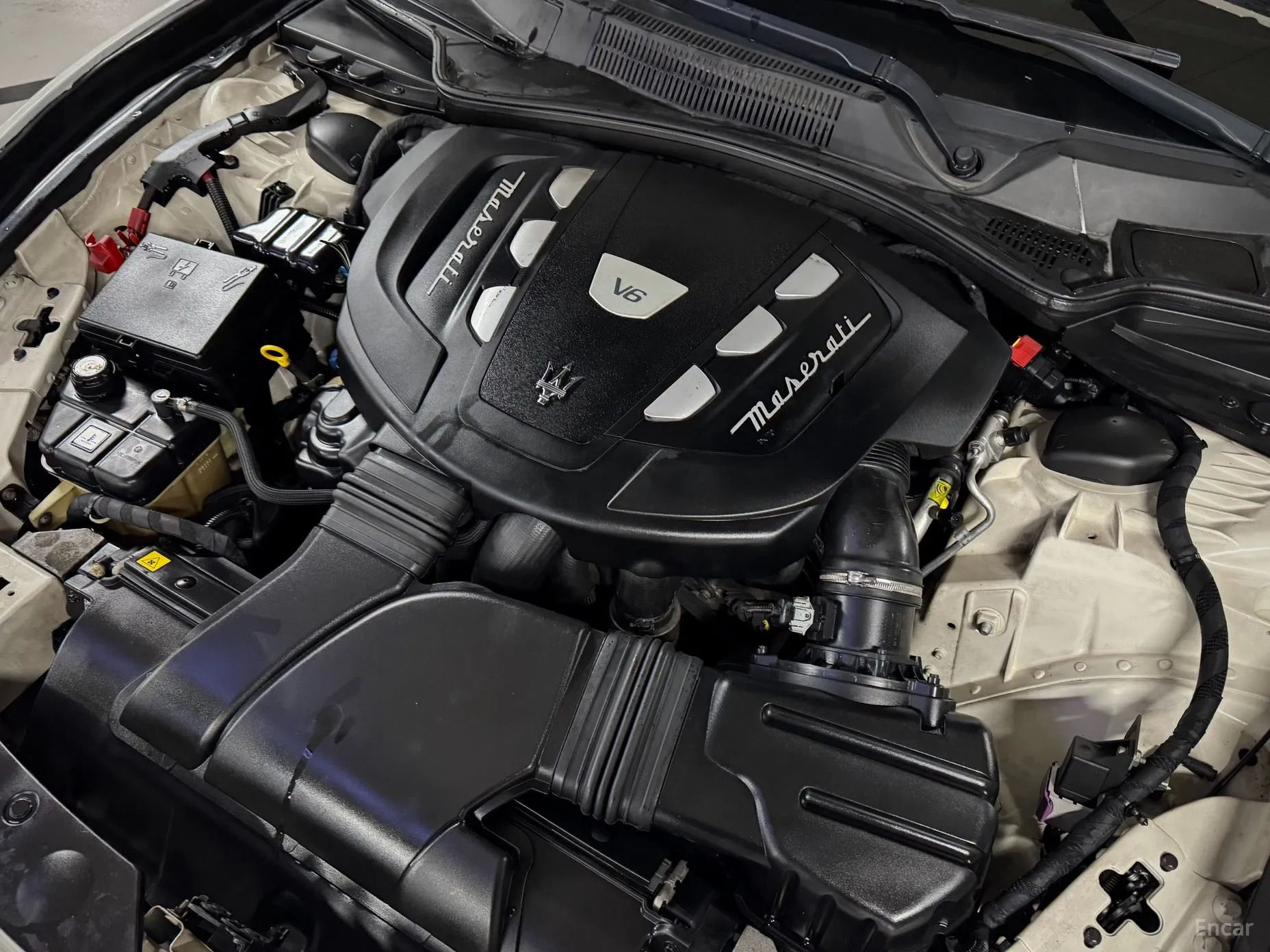 Maserati Ghibli превью 6