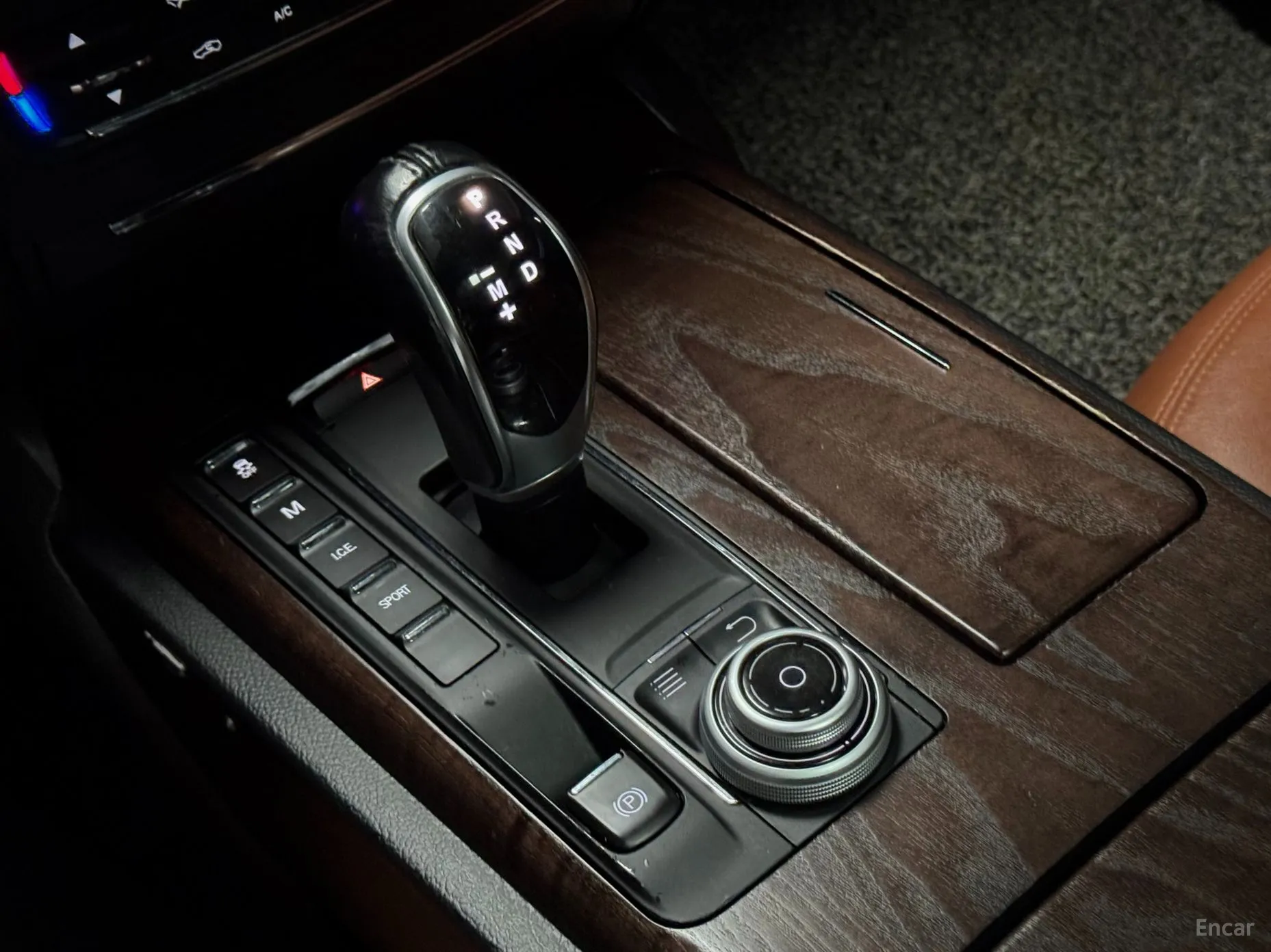 Maserati Ghibli превью 9