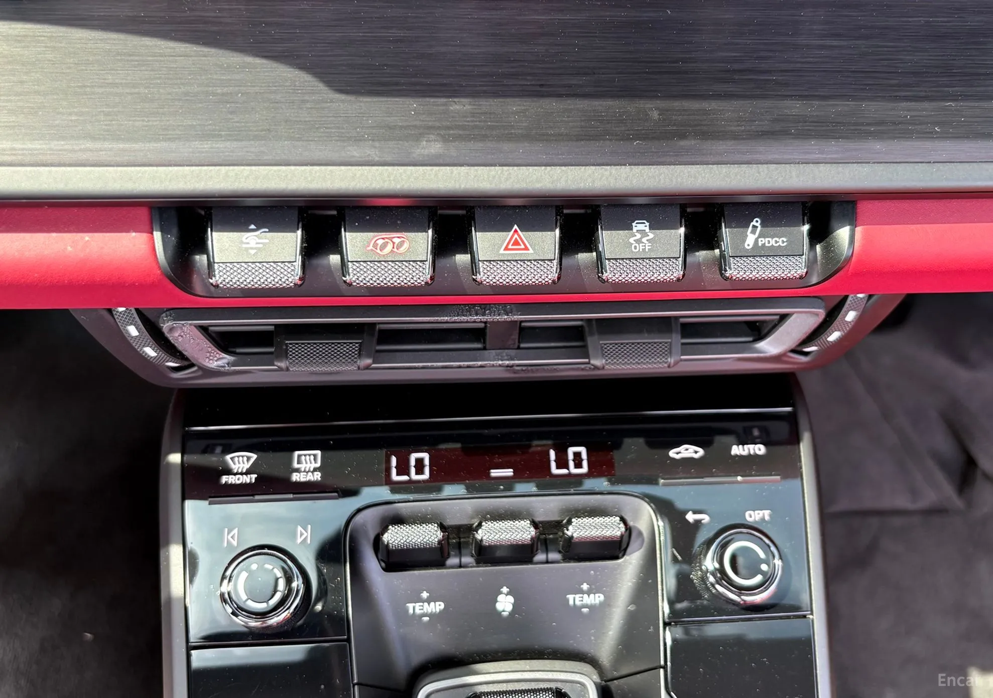 Porsche 911 (992) превью 17