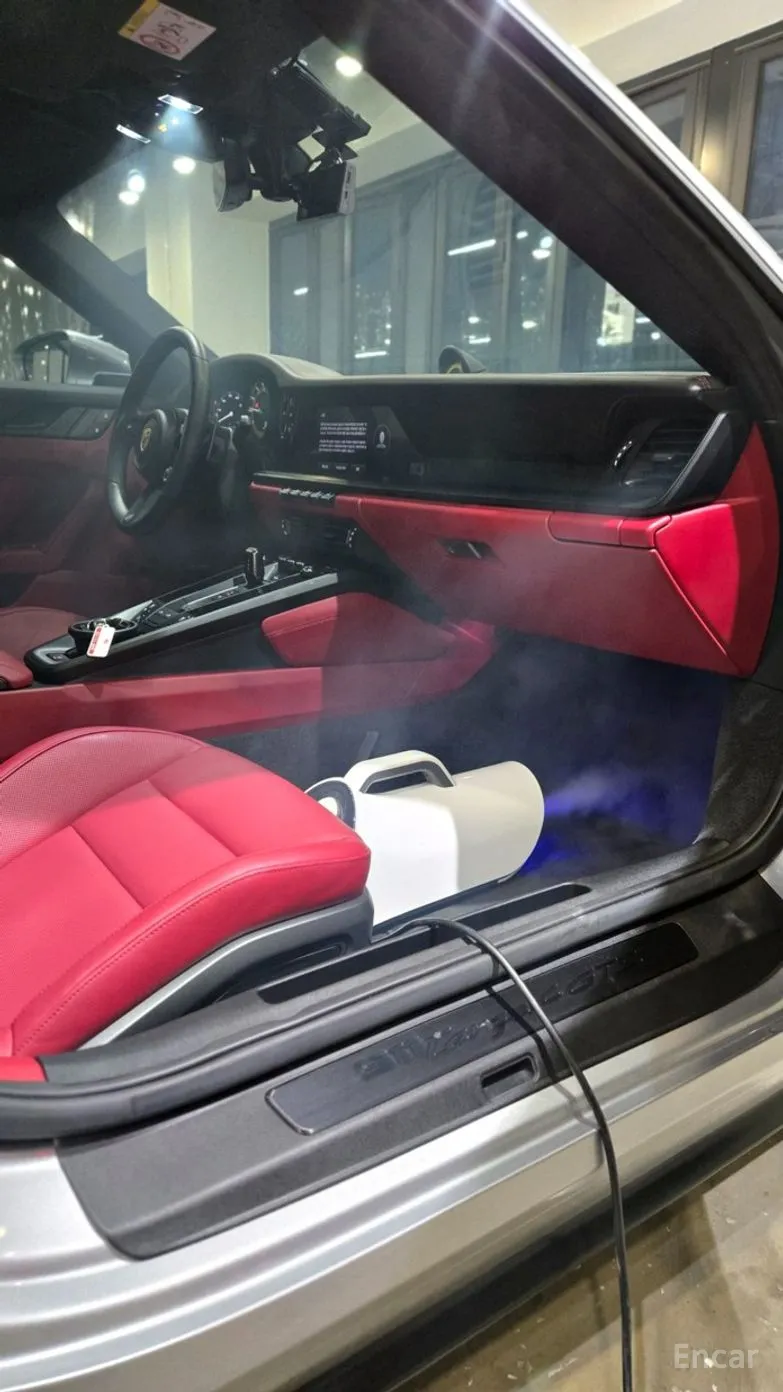 Porsche 911 (992) превью 3