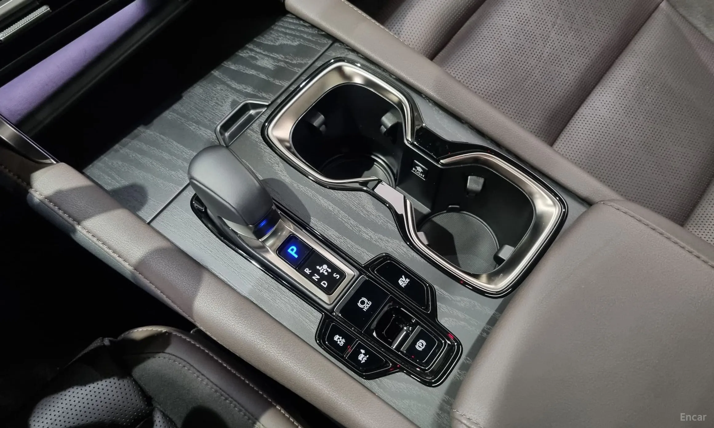 Lexus RX350h 5th Generation превью 9