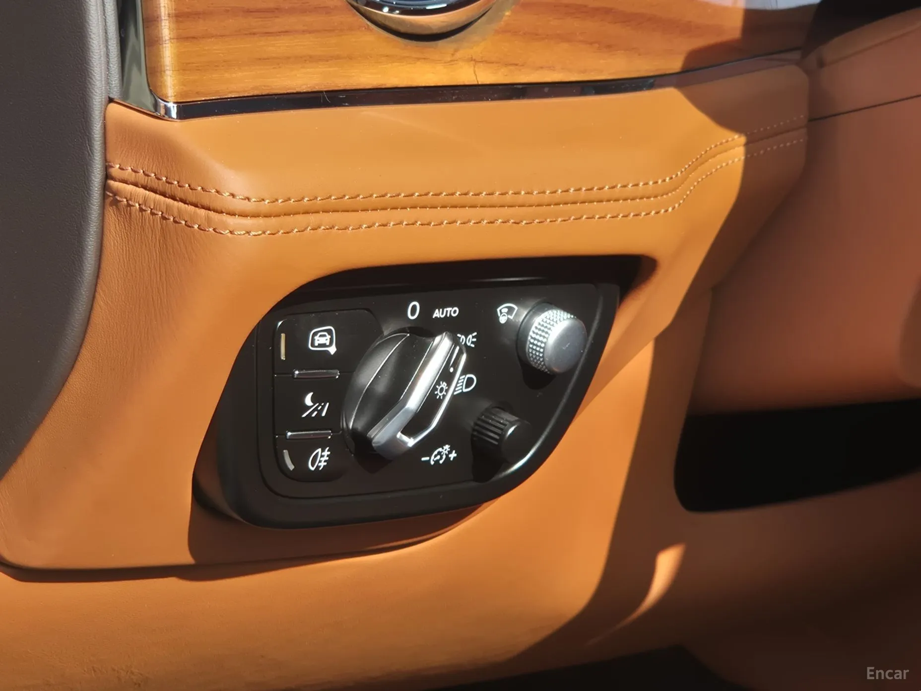 Bentley Bentayga превью 13