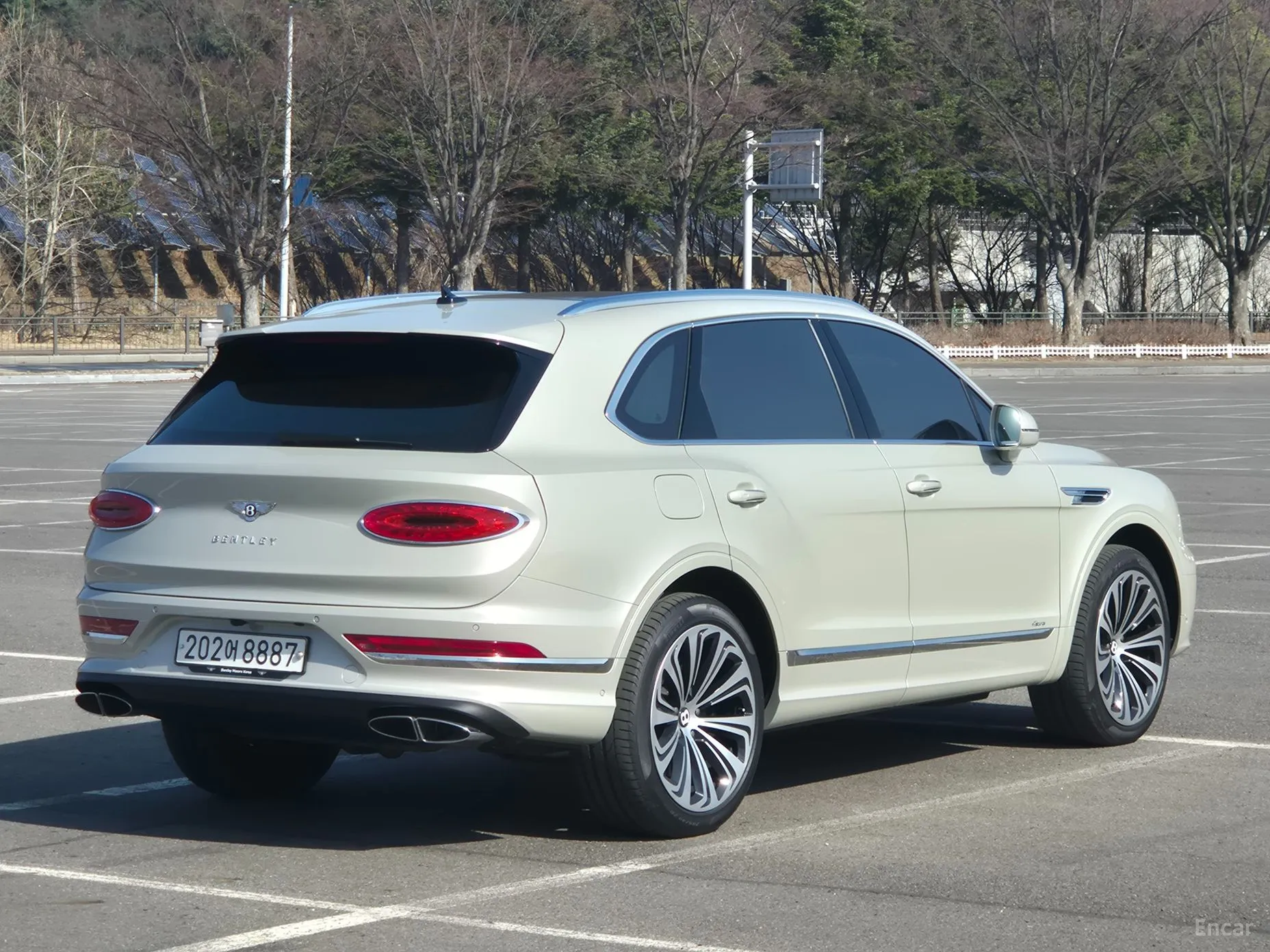Bentley Bentayga превью 2