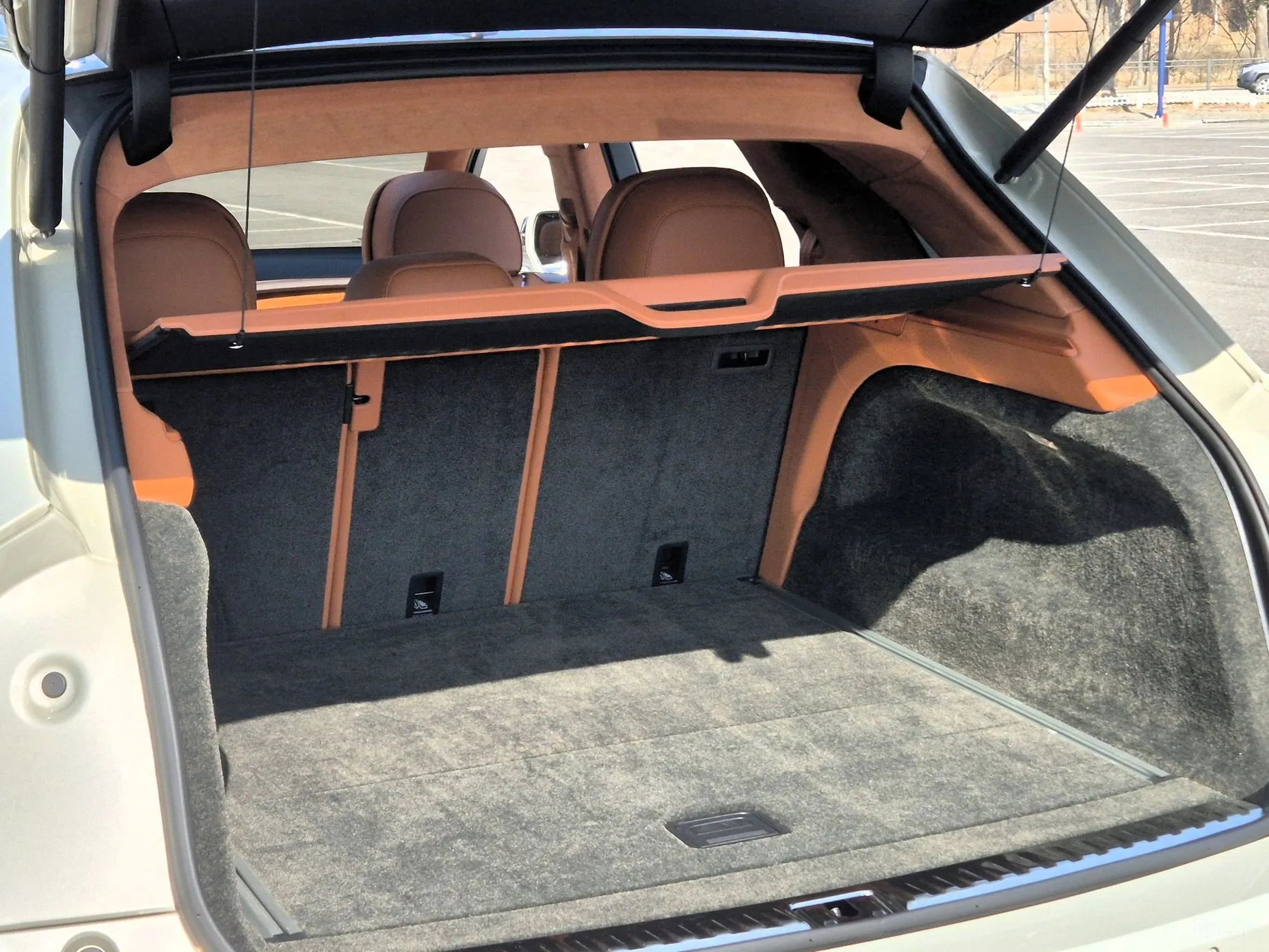 Bentley Bentayga превью 17