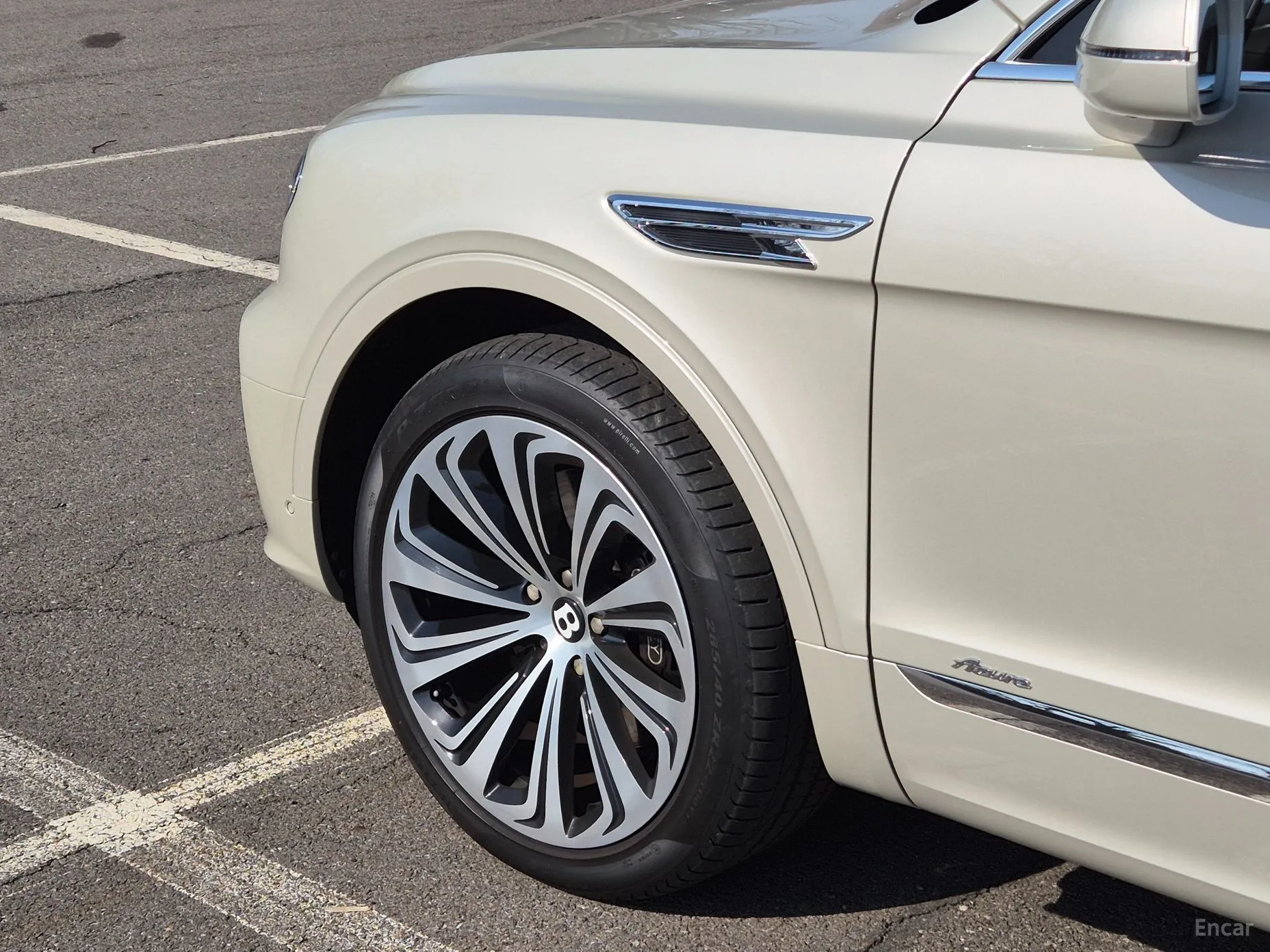 Bentley Bentayga превью 5