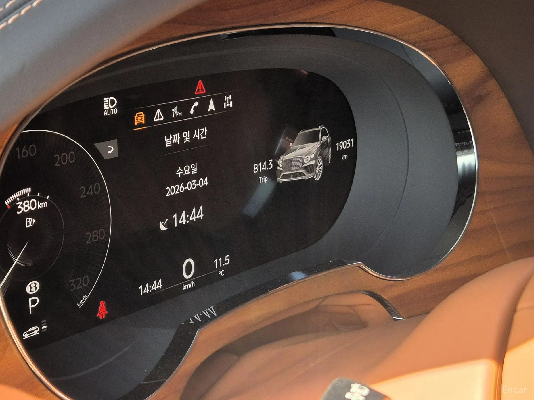 Bentley Bentayga превью 8
