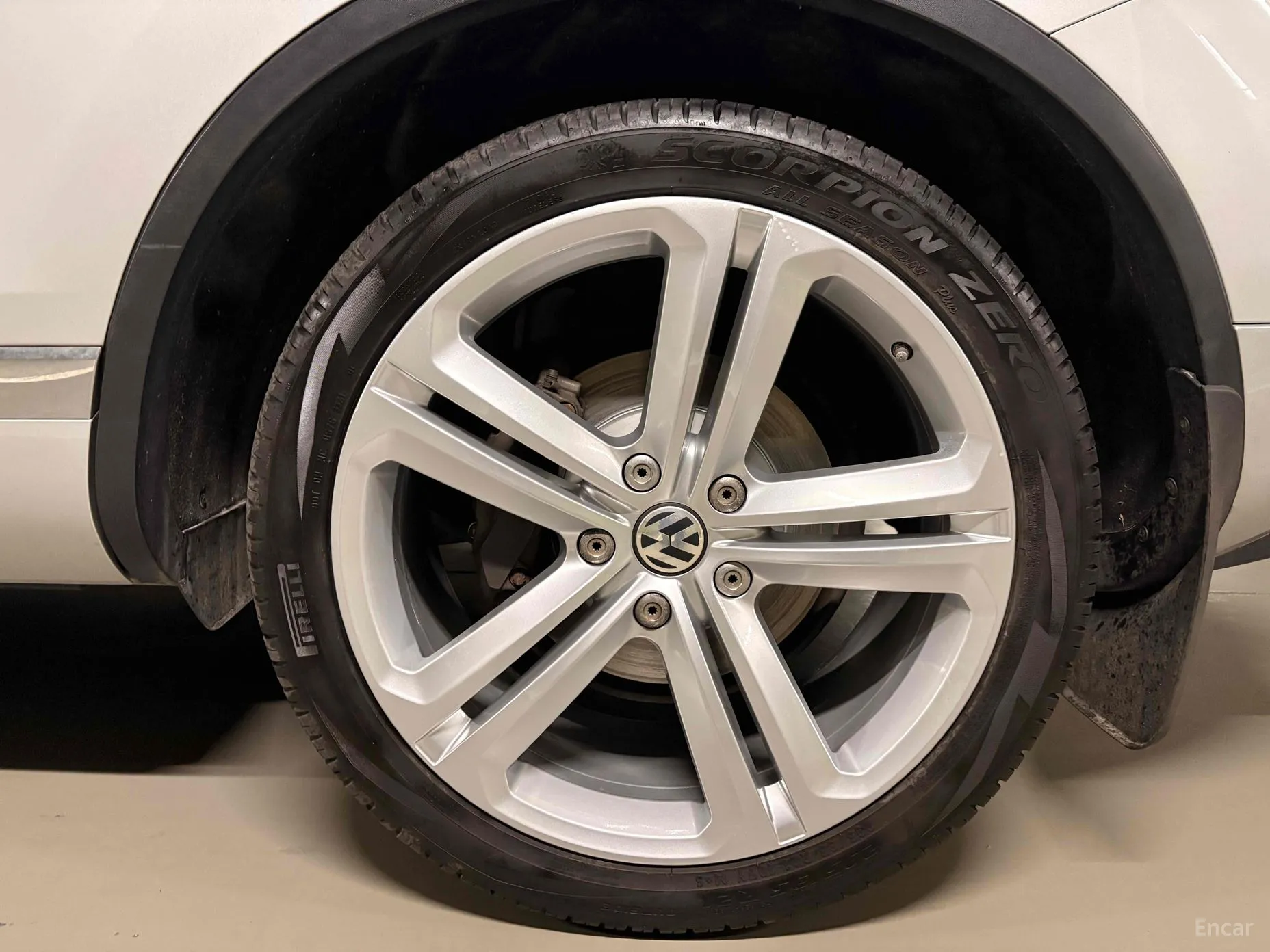 Volkswagen New Touareg превью 10
