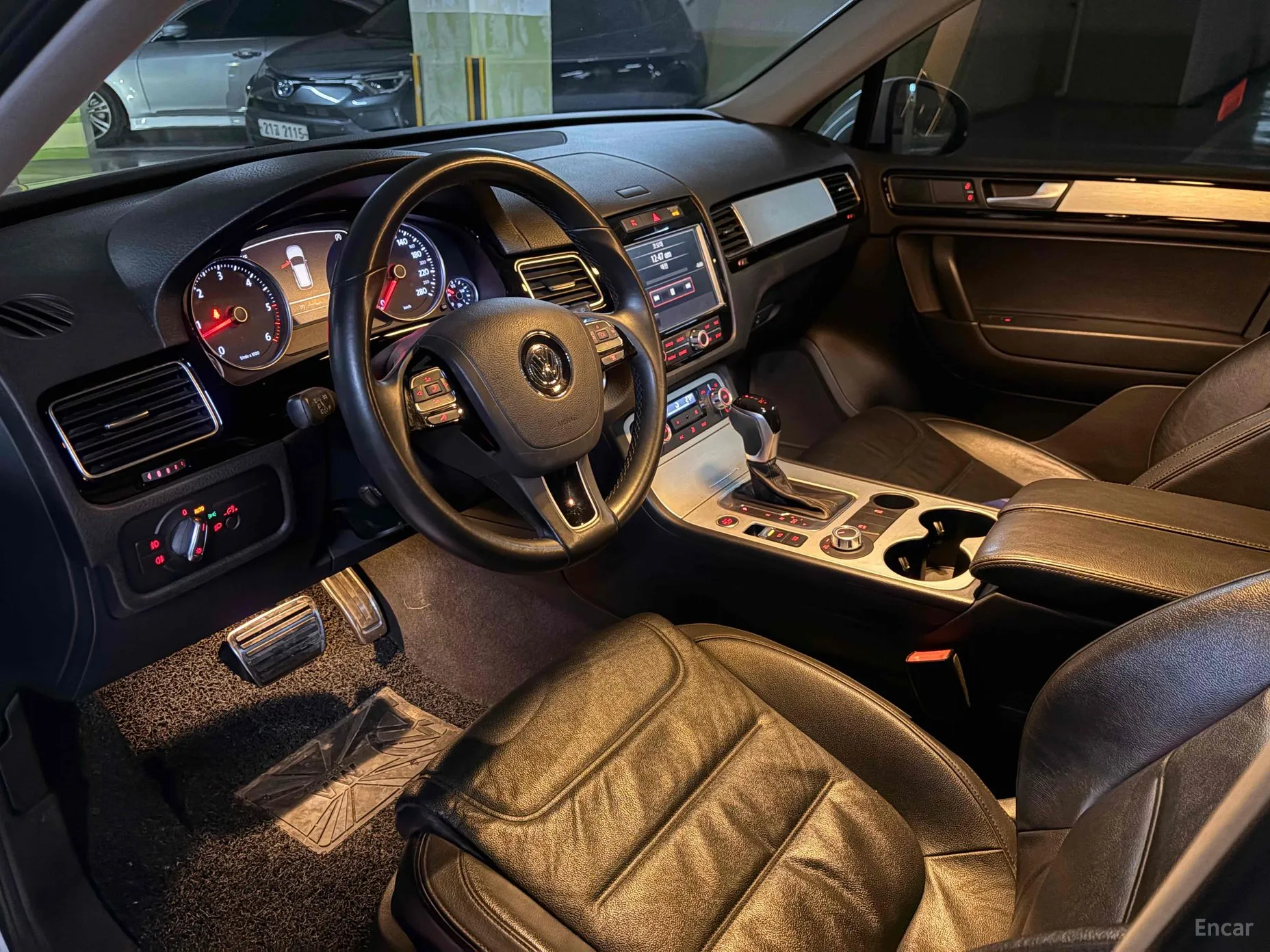 Volkswagen New Touareg превью 7