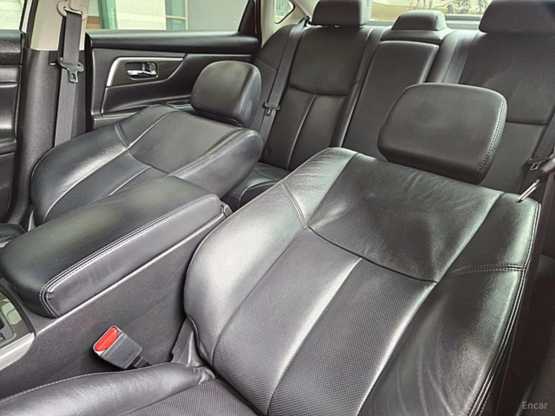 Nissan Altima превью 10
