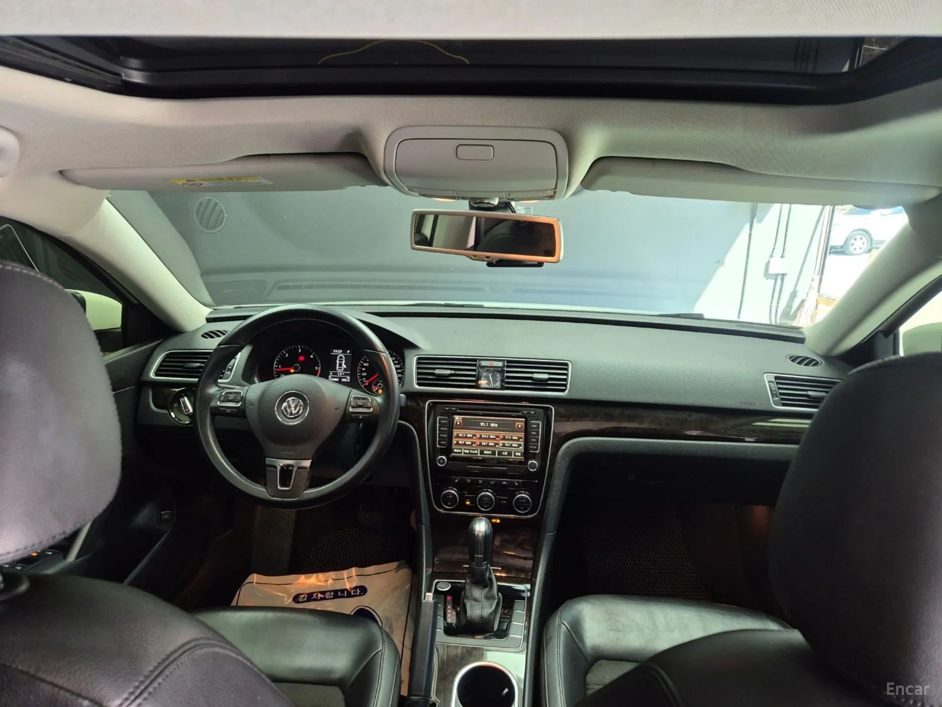 Volkswagen The New Passat превью 16
