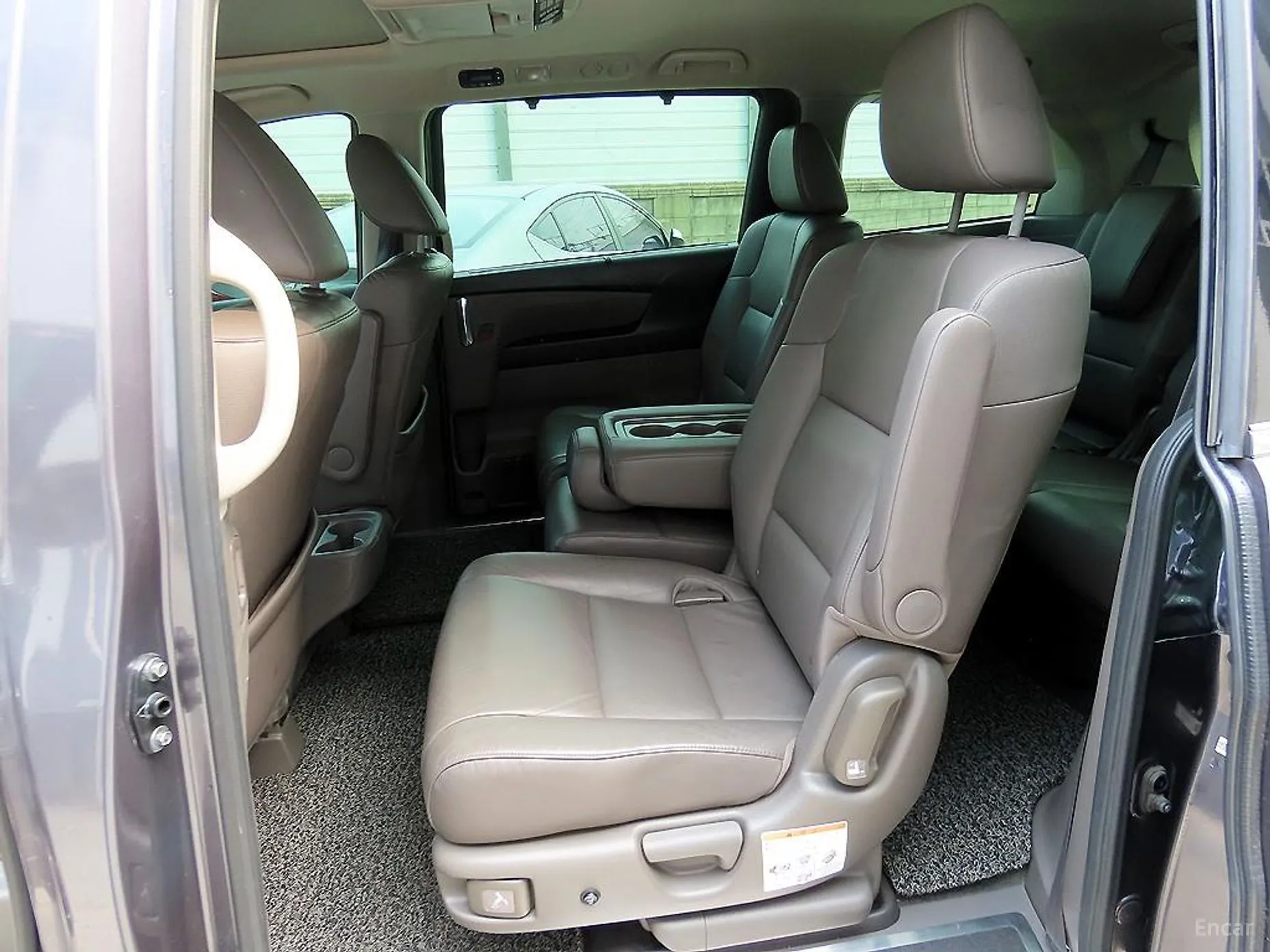 Honda Odyssey превью 6