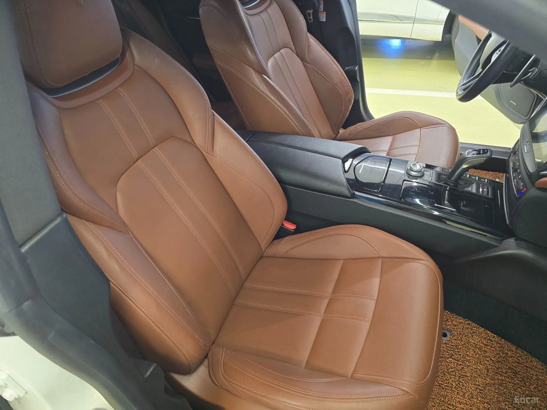 Maserati Ghibli превью 11