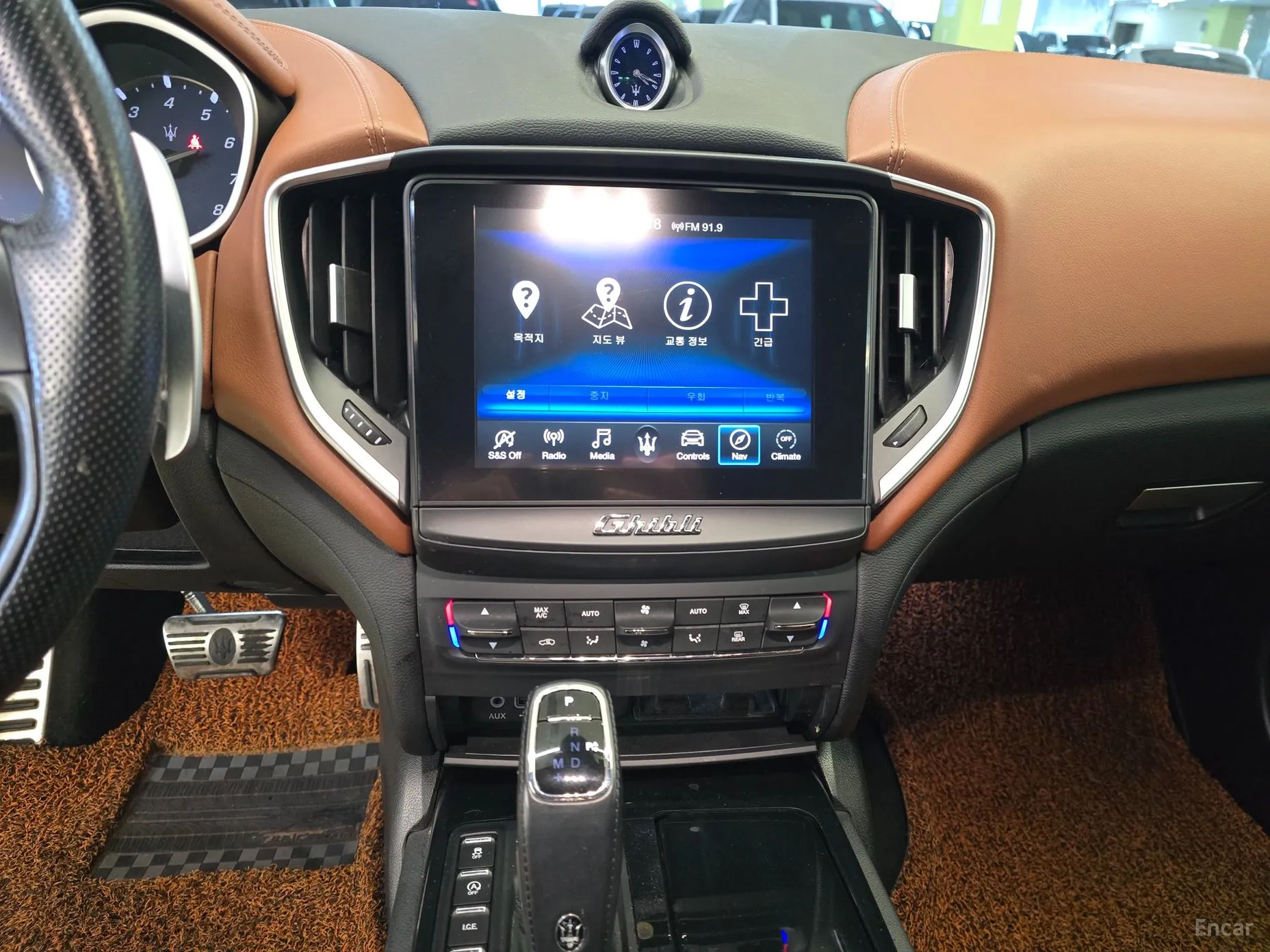 Maserati Ghibli превью 15