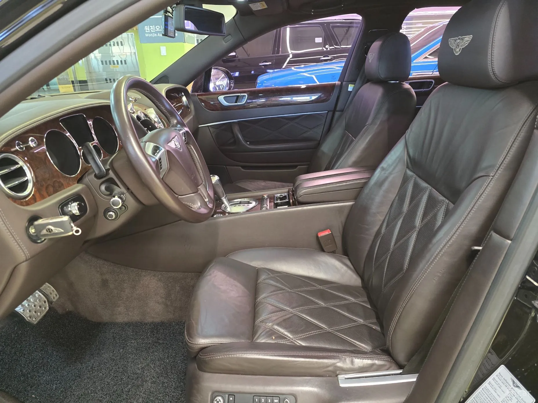 Bentley Flying Spur Gen 1 превью 10