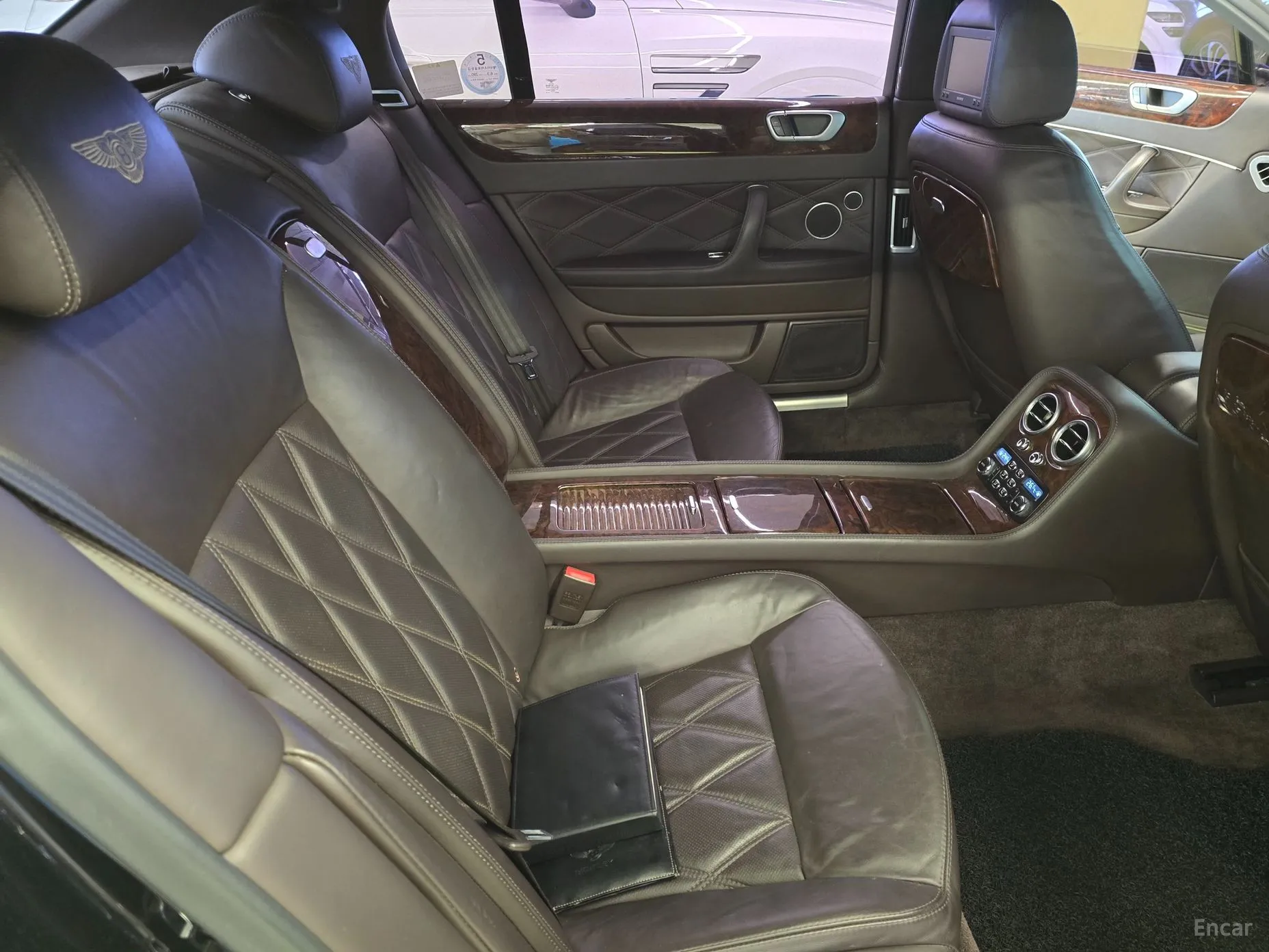 Bentley Flying Spur Gen 1 превью 12