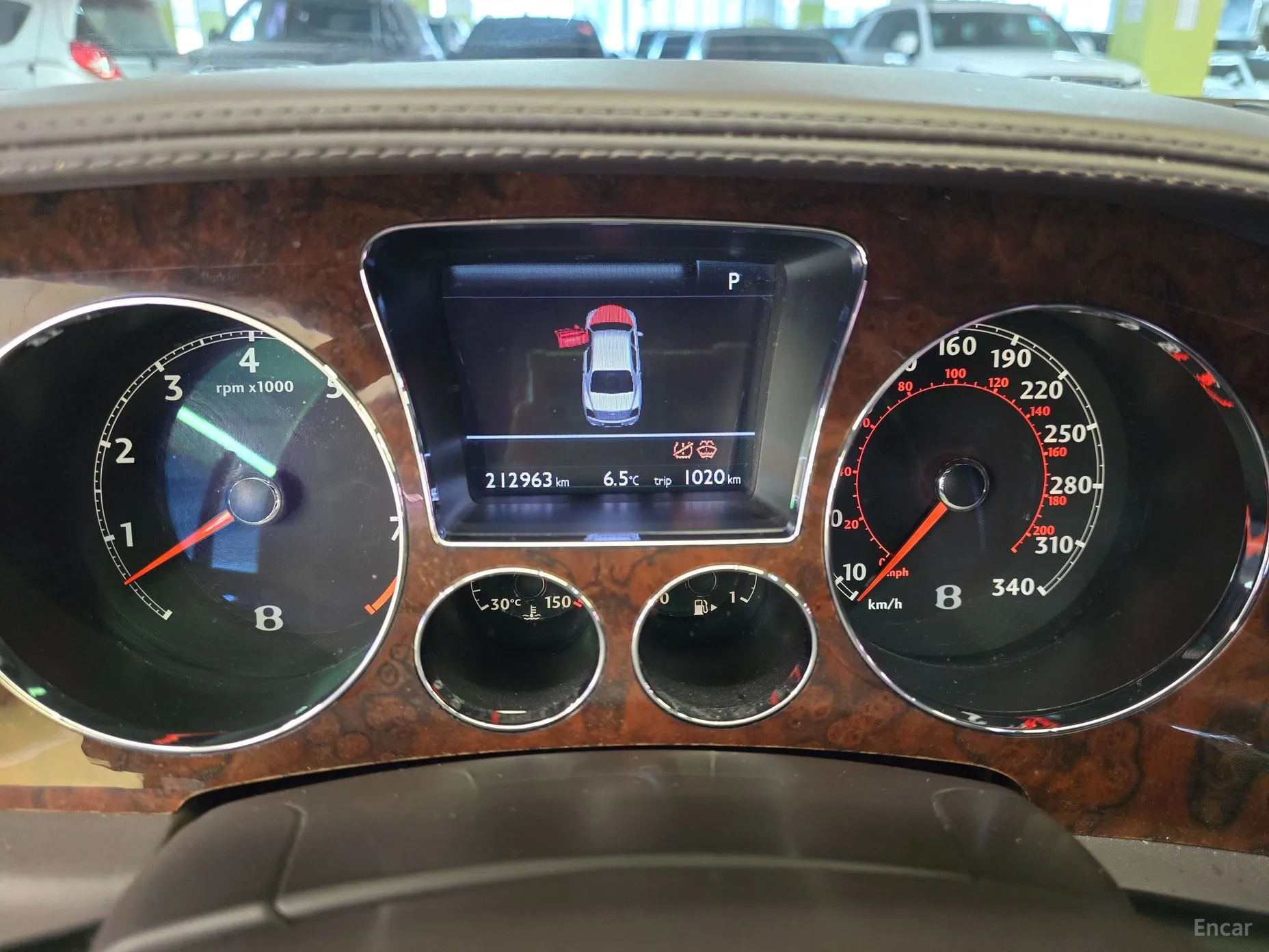 Bentley Flying Spur Gen 1 превью 8