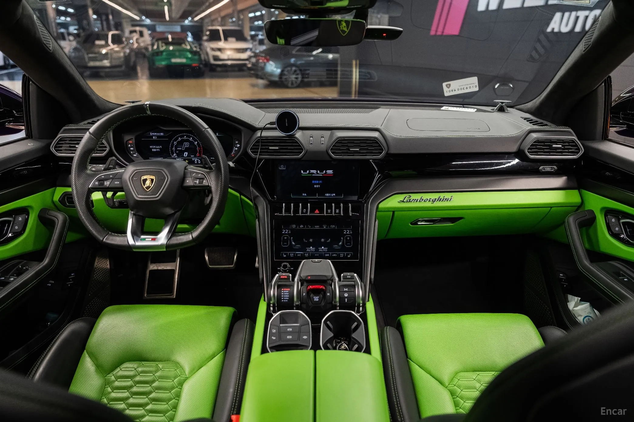 Lamborghini Urus превью 6