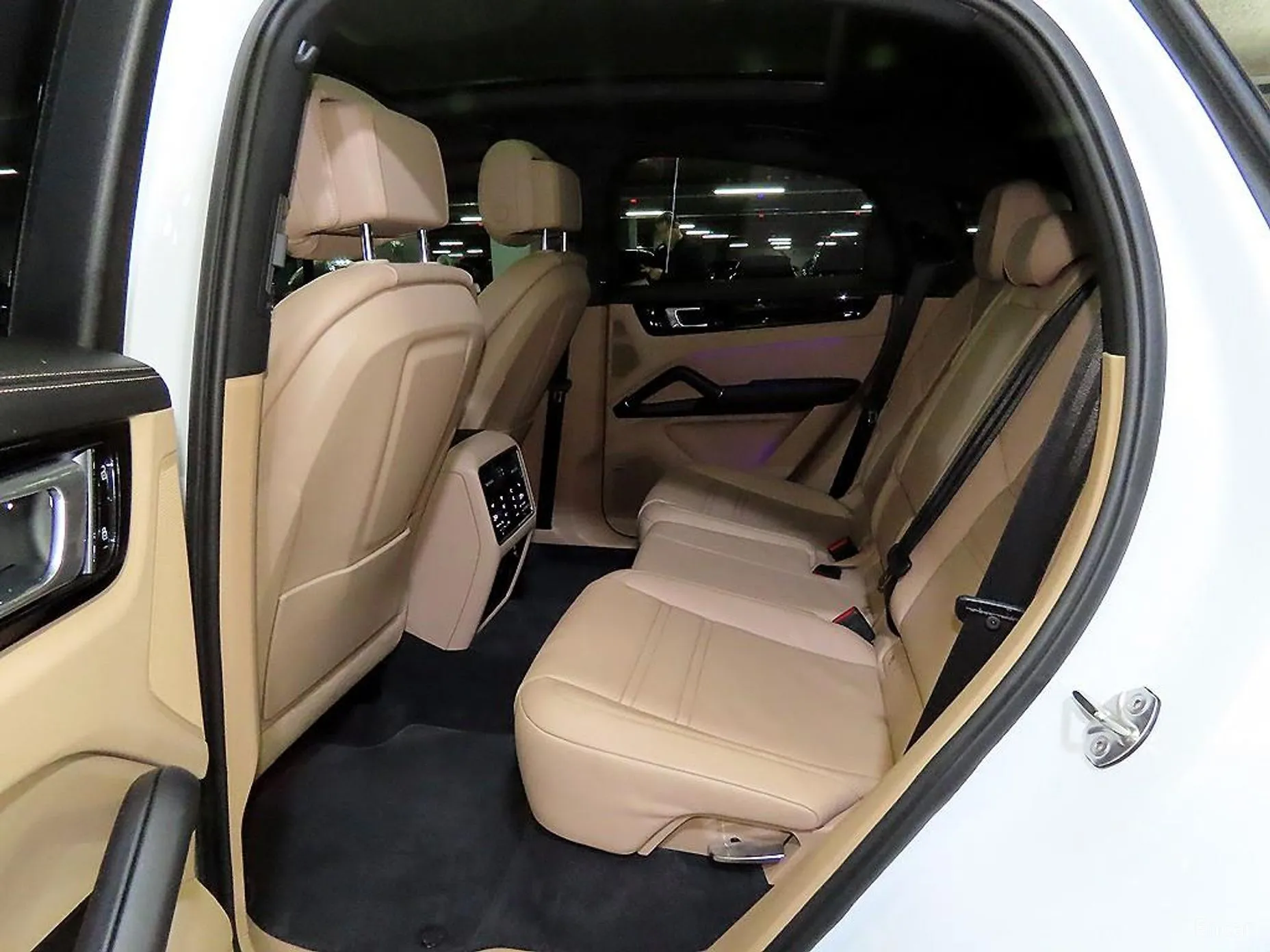 Porsche Cayenne (PO536) превью 7