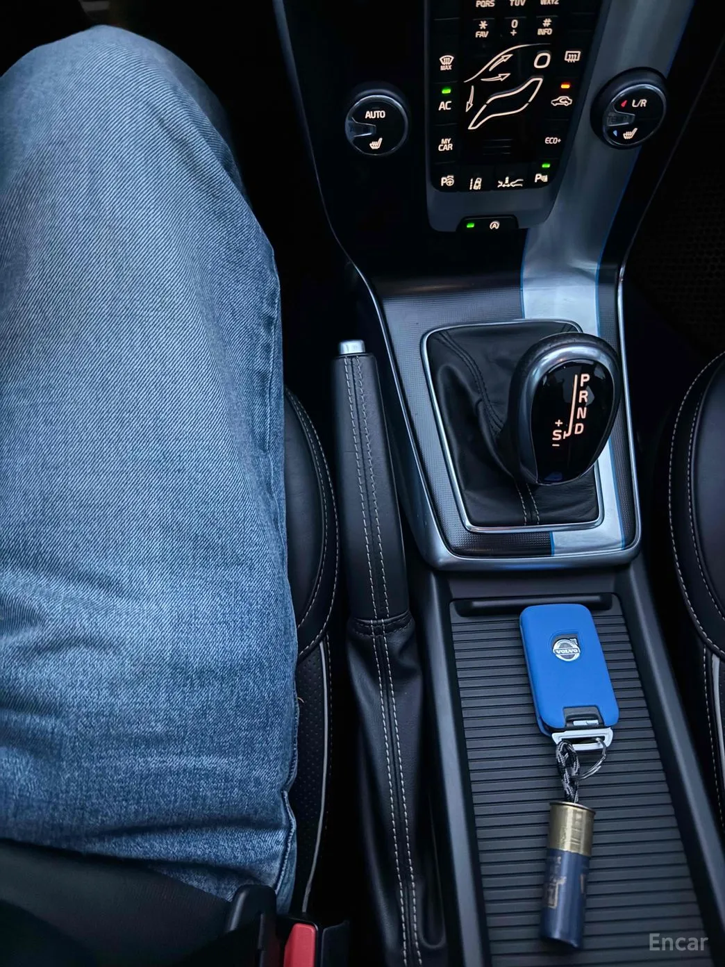 Volvo V40 превью 13