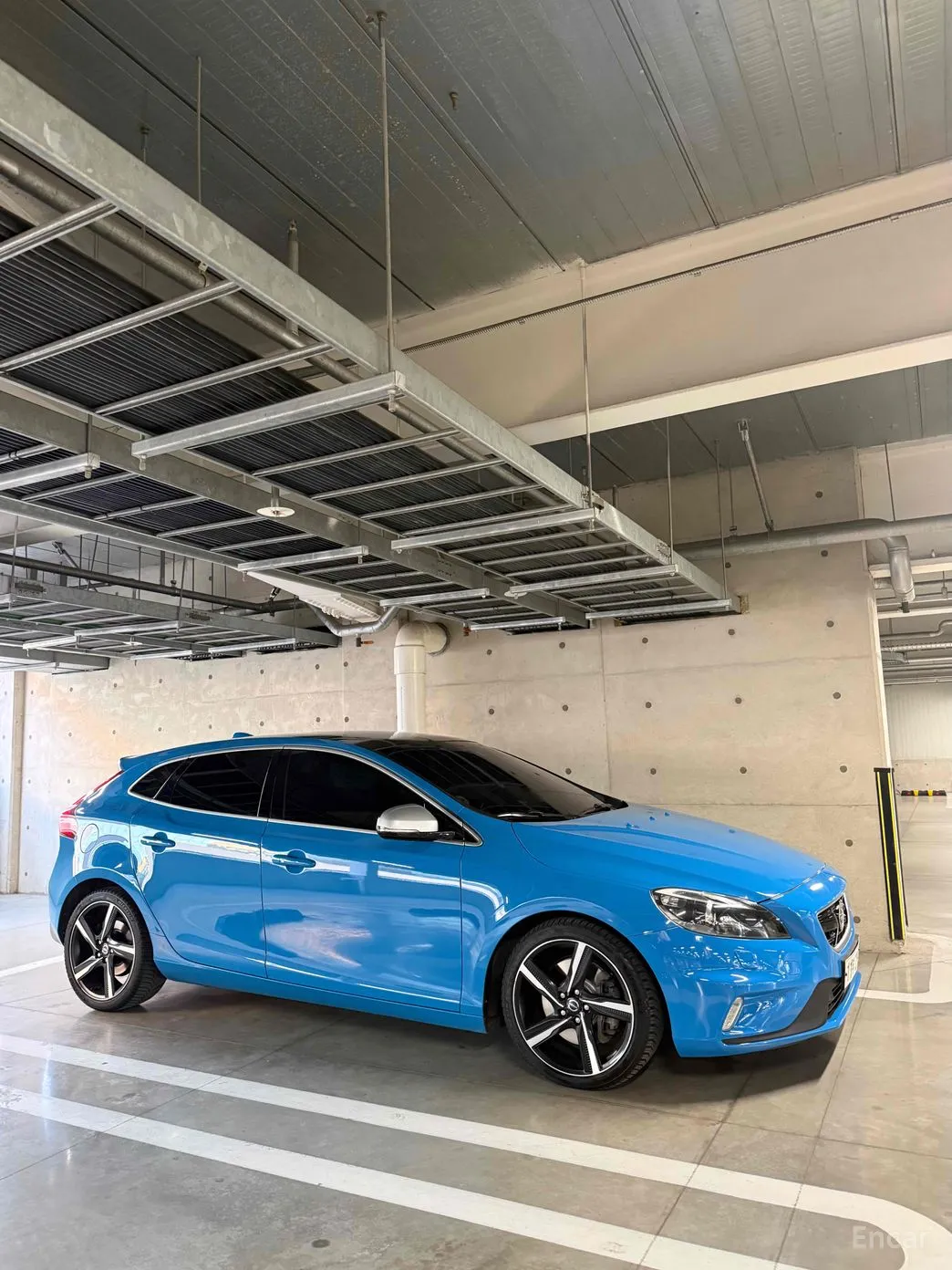 Volvo V40 превью 14