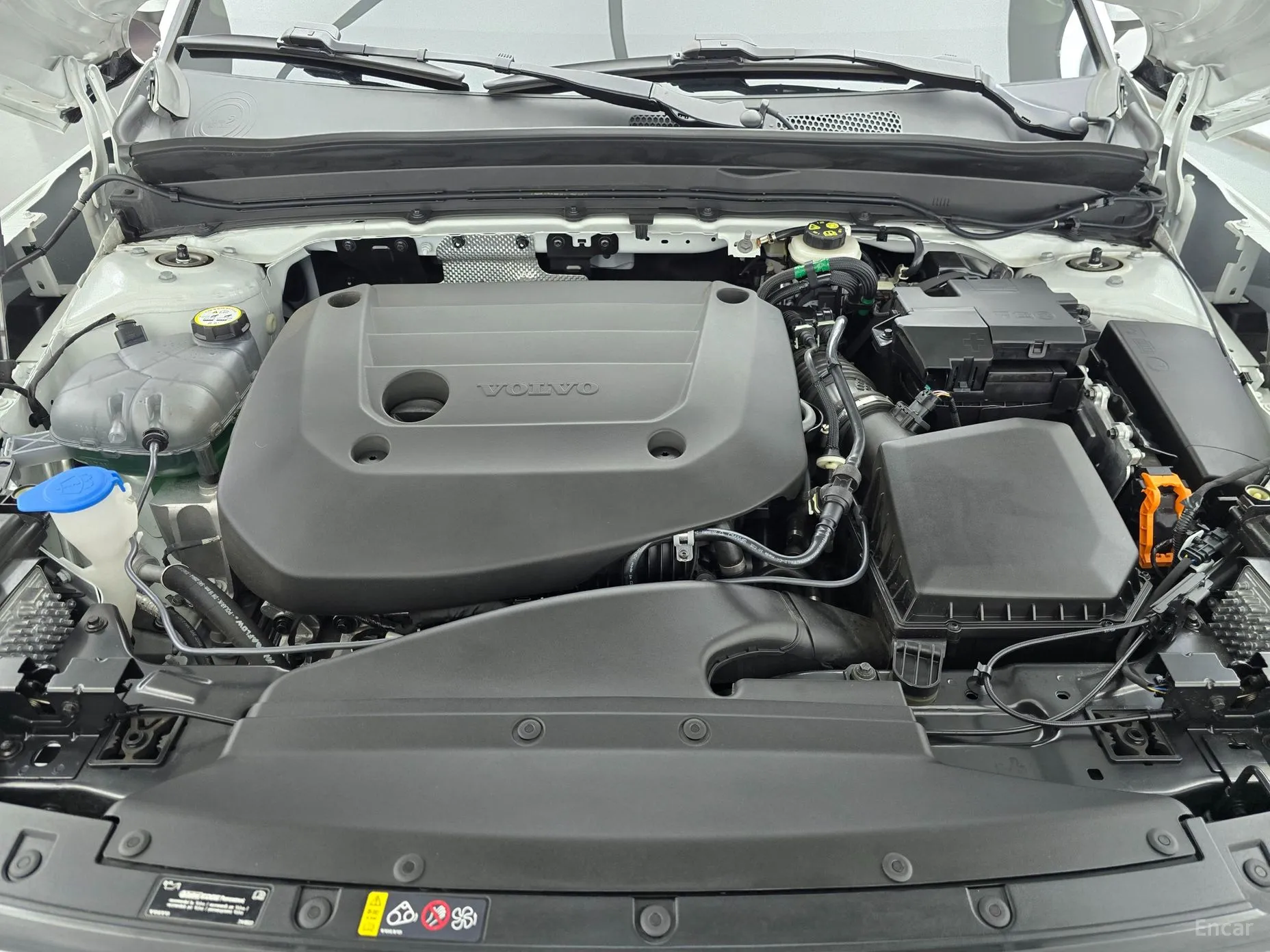 Volvo XC40 превью 6
