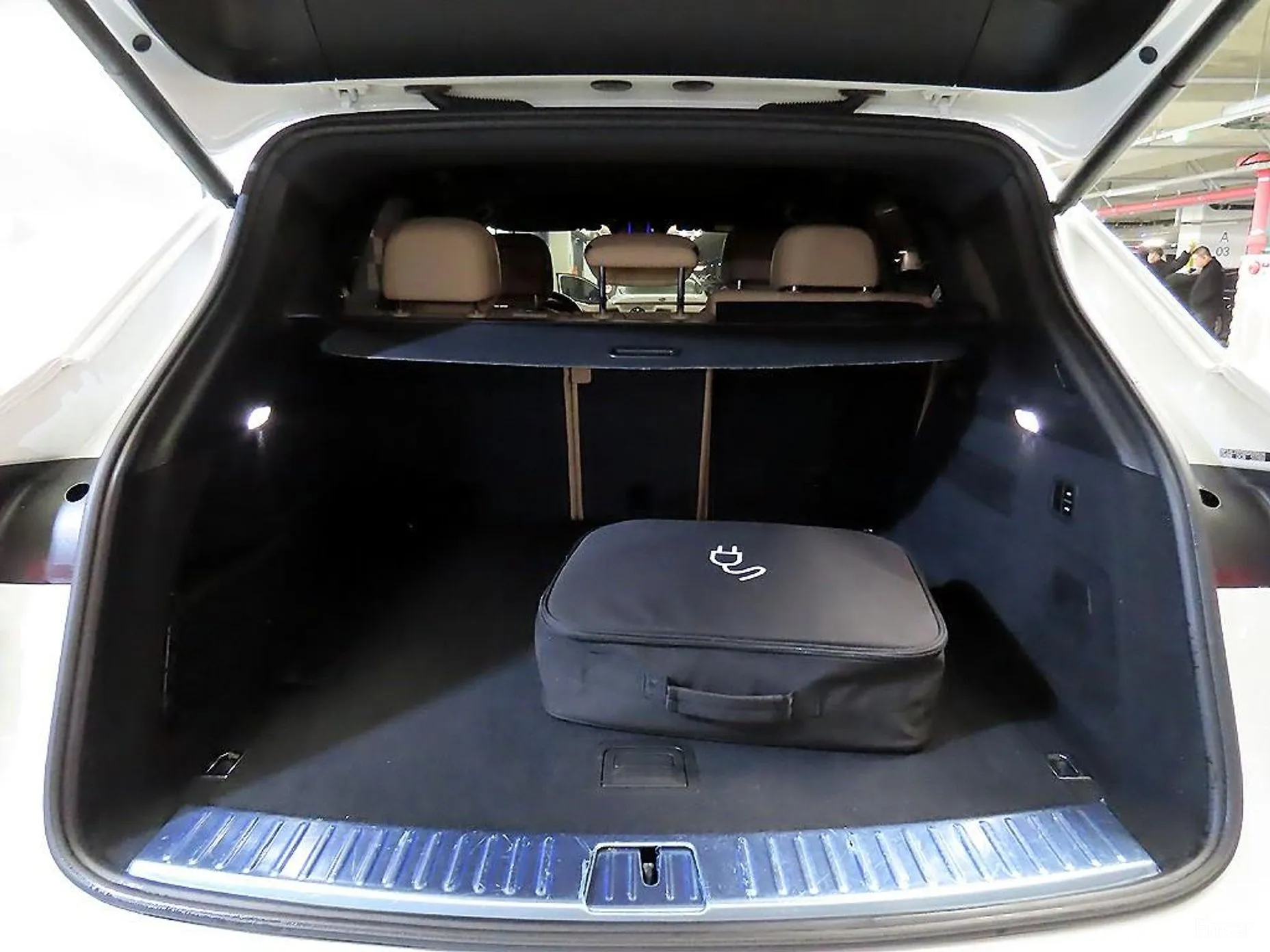 Porsche Cayenne (PO536) превью 17