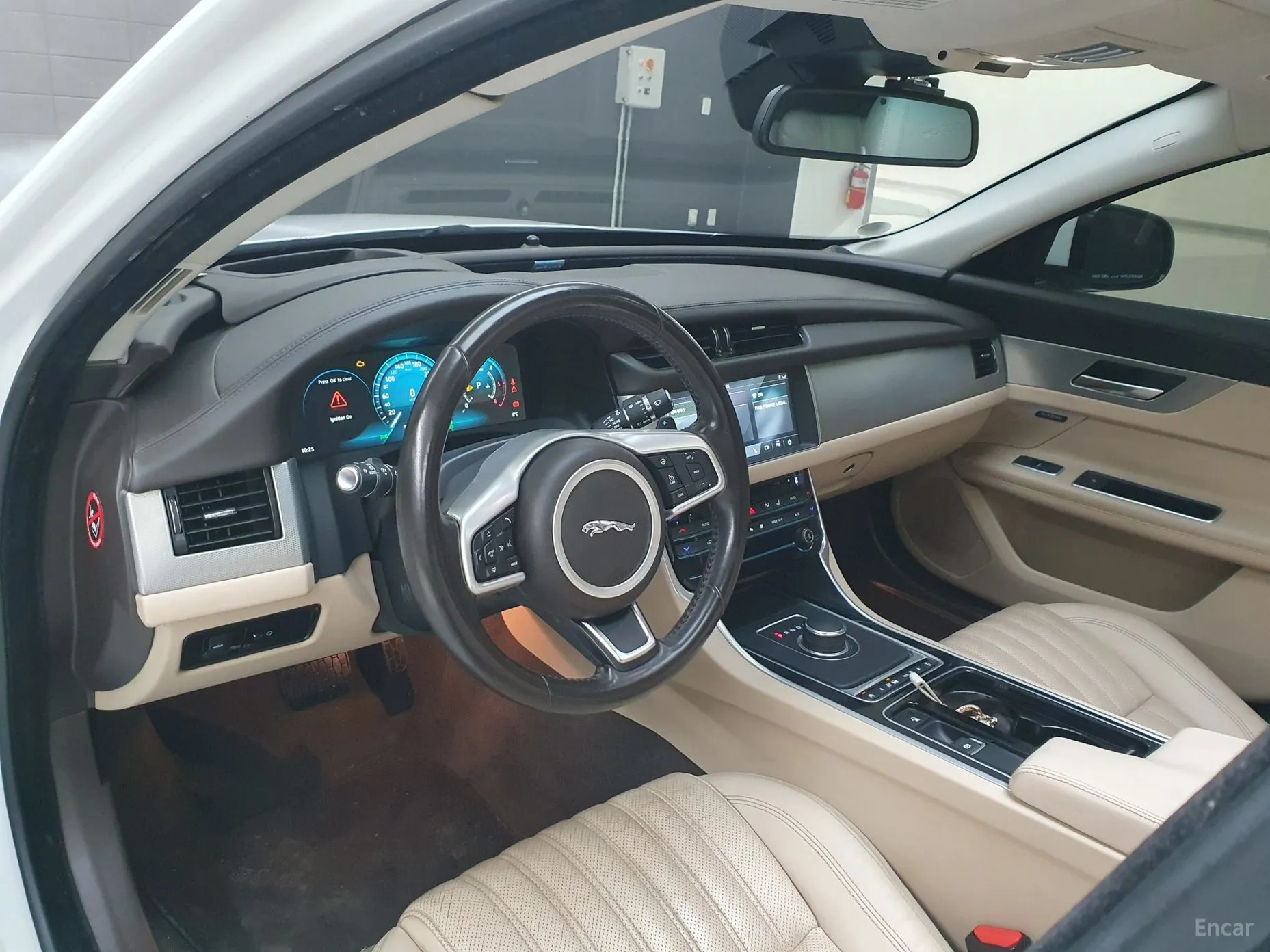 Jaguar XF (x260) превью 7