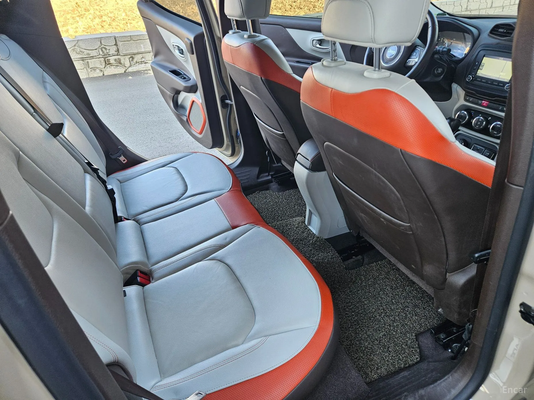 Jeep Renegade превью 12