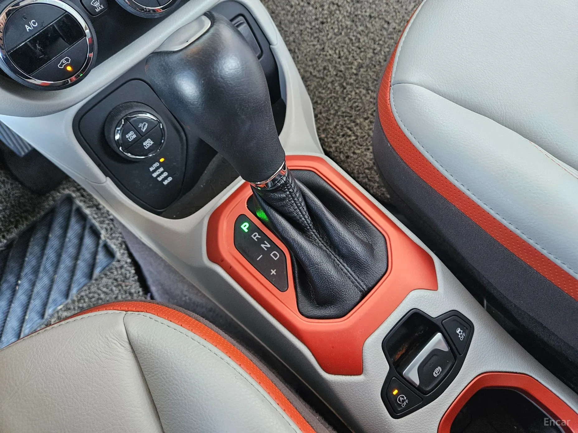 Jeep Renegade превью 14
