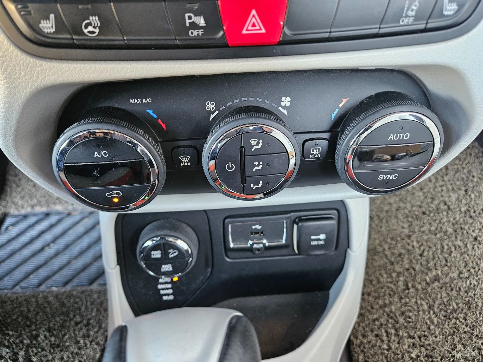 Jeep Renegade превью 18