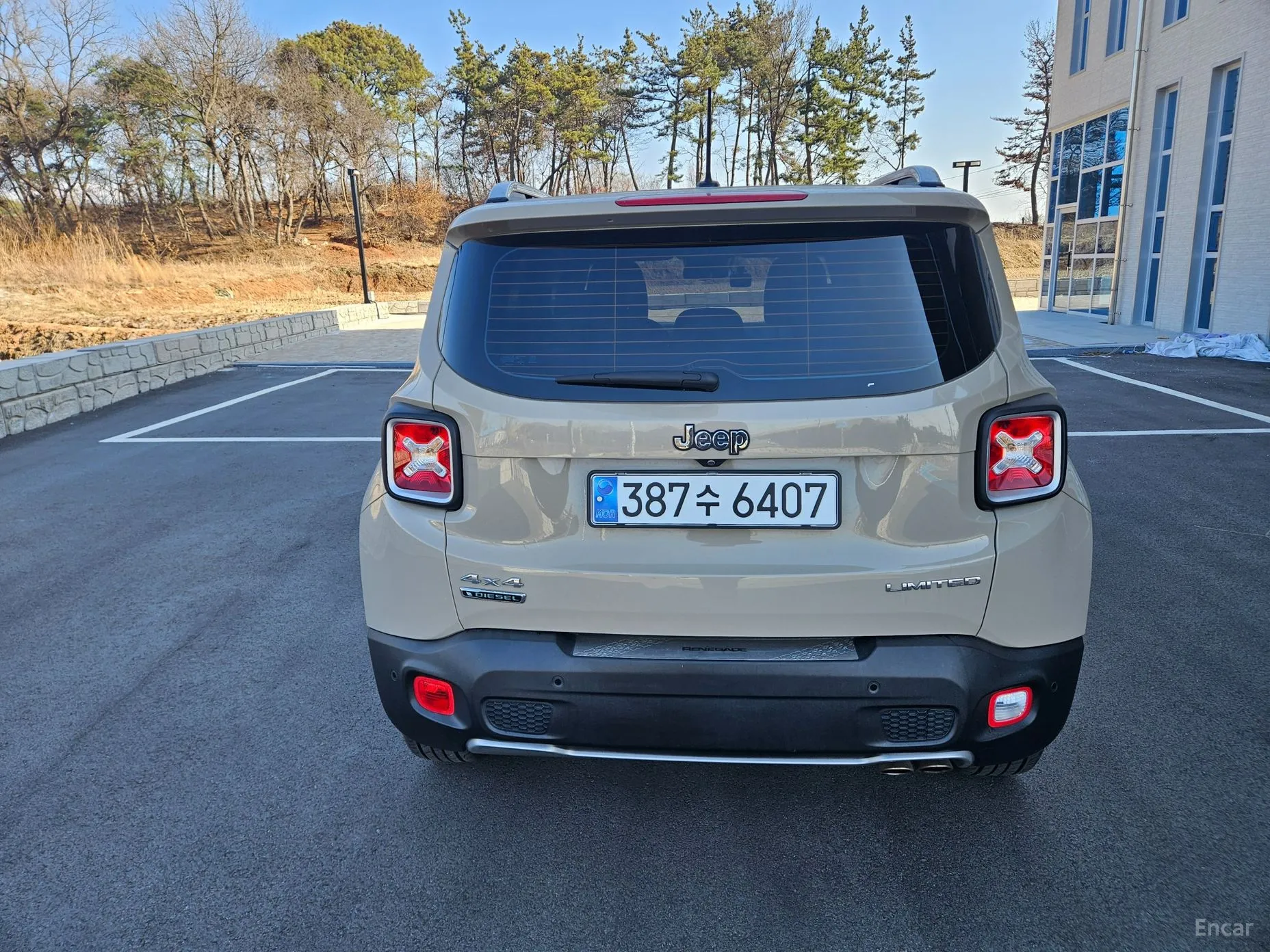 Jeep Renegade превью 6