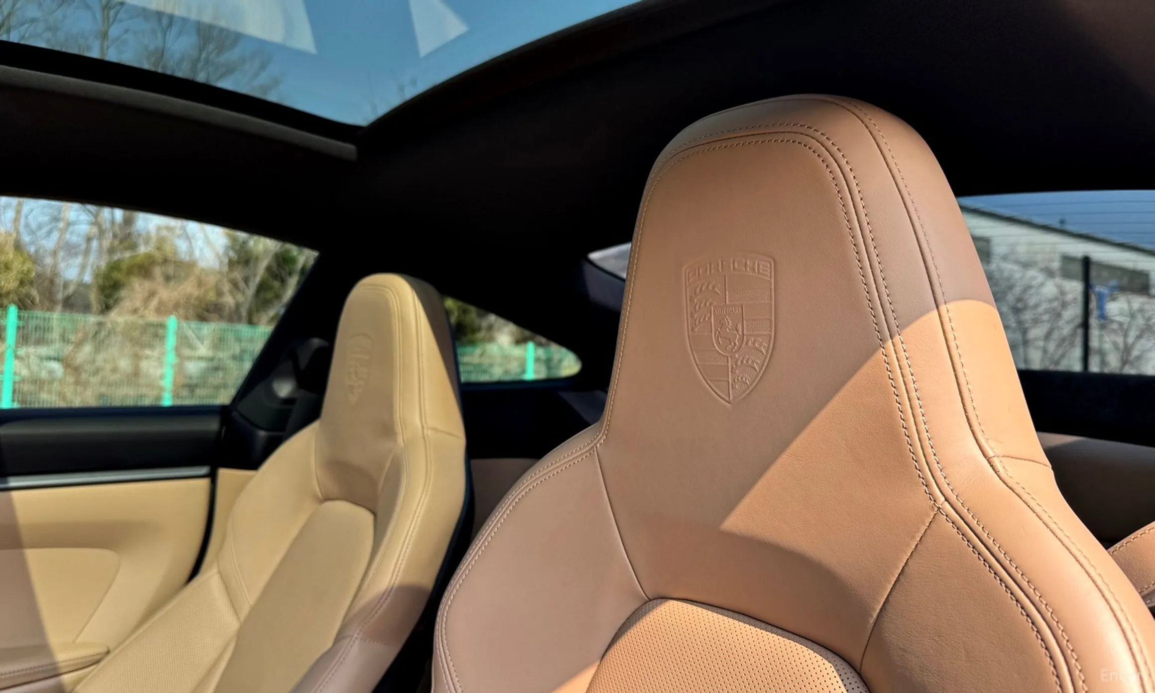 Porsche 911 (992) превью 12