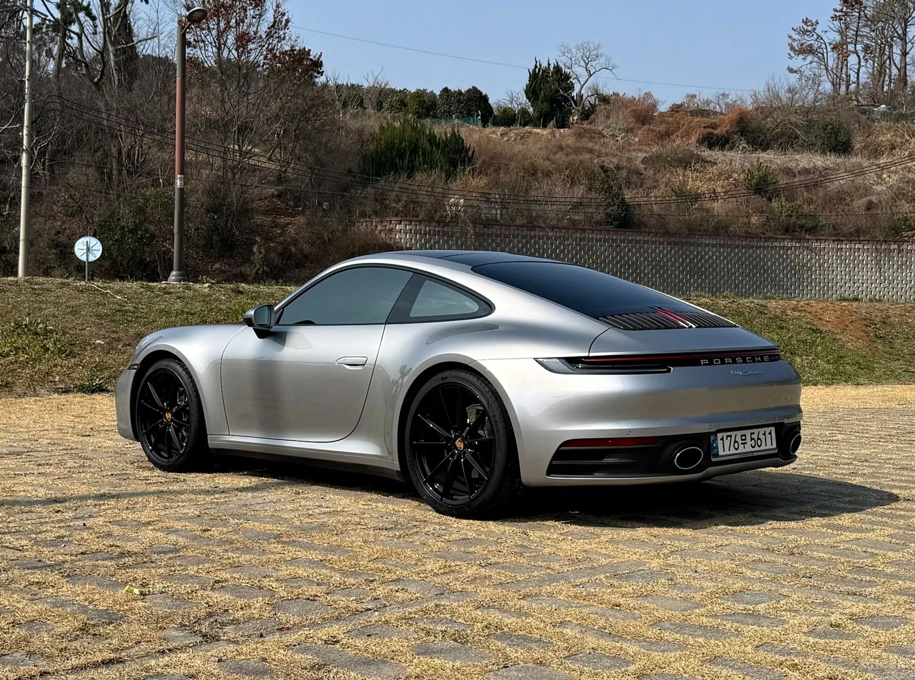 Porsche 911 (992) превью 18