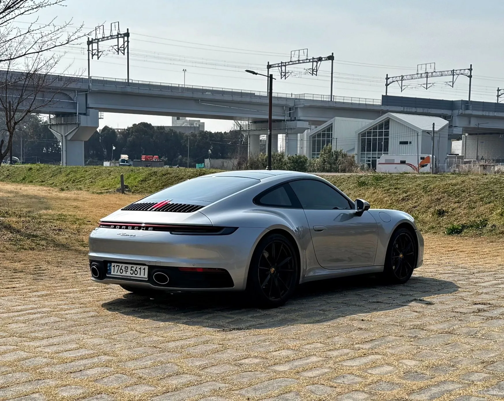 Porsche 911 (992) превью 19
