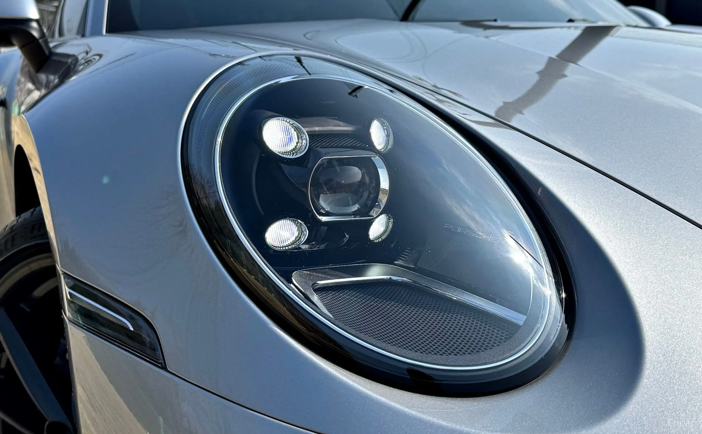 Porsche 911 (992) превью 4